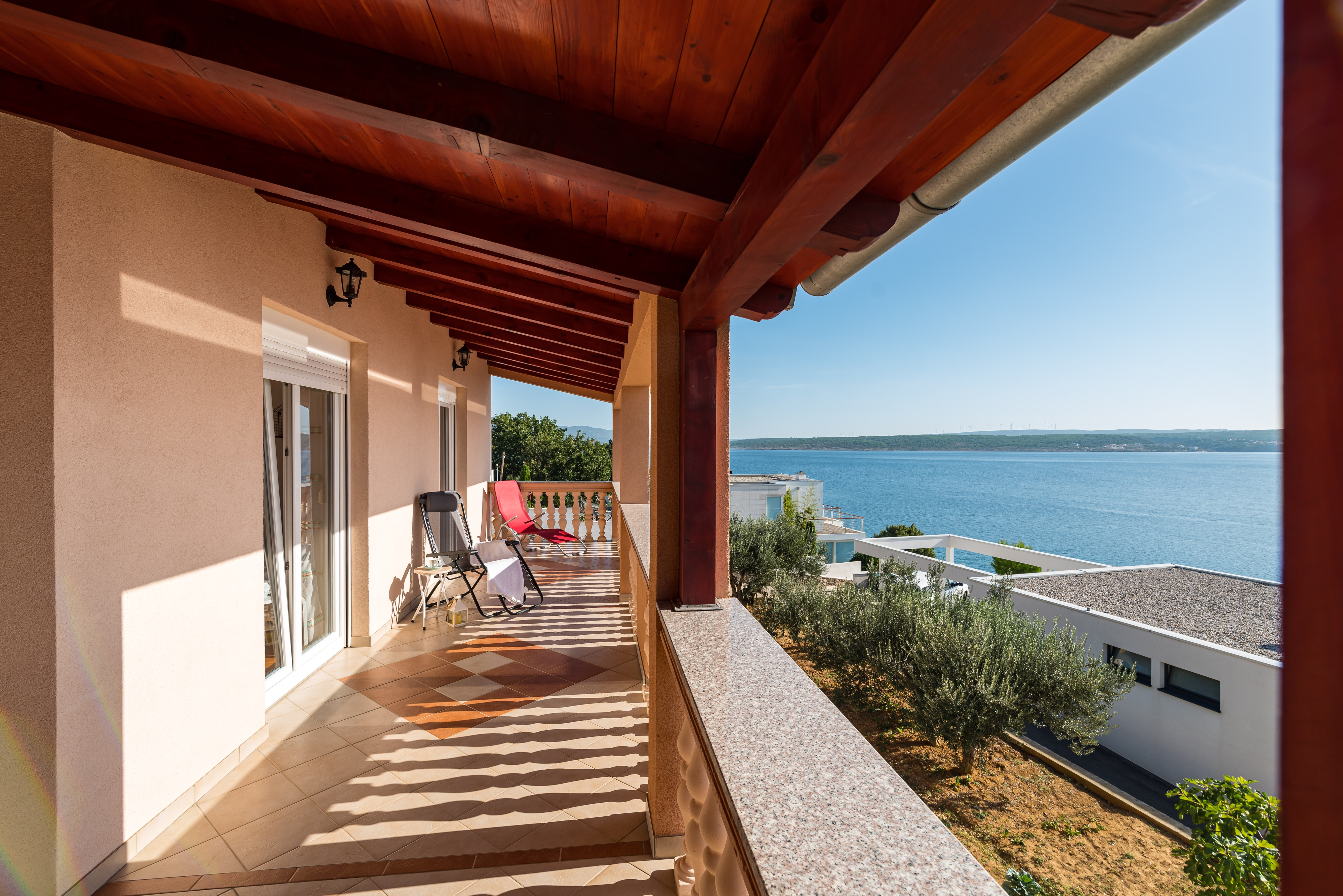 Three bedroom apartment near beach Maslenica, Novigrad  A-a