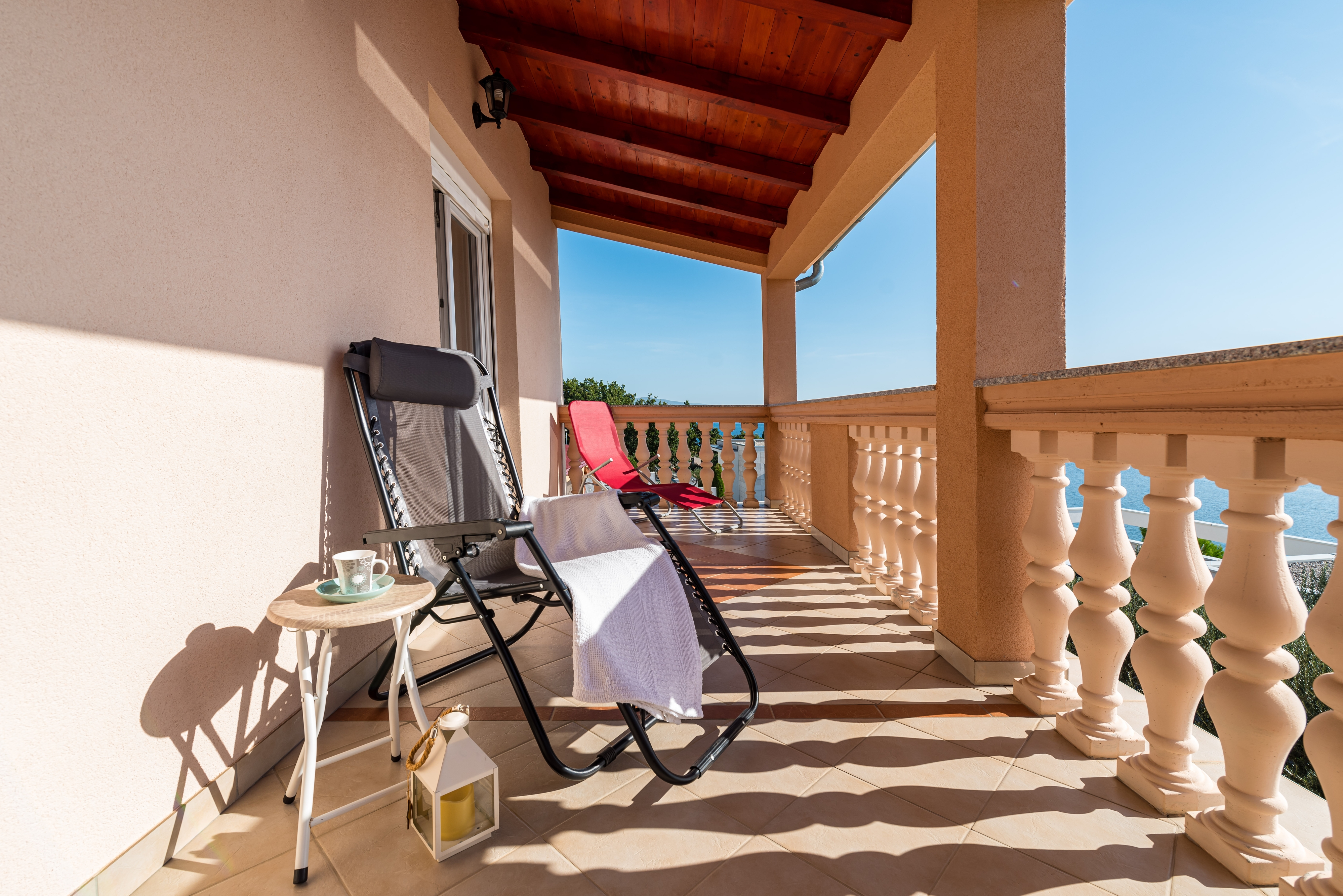 Three bedroom apartment near beach Maslenica, Novigrad  A-a