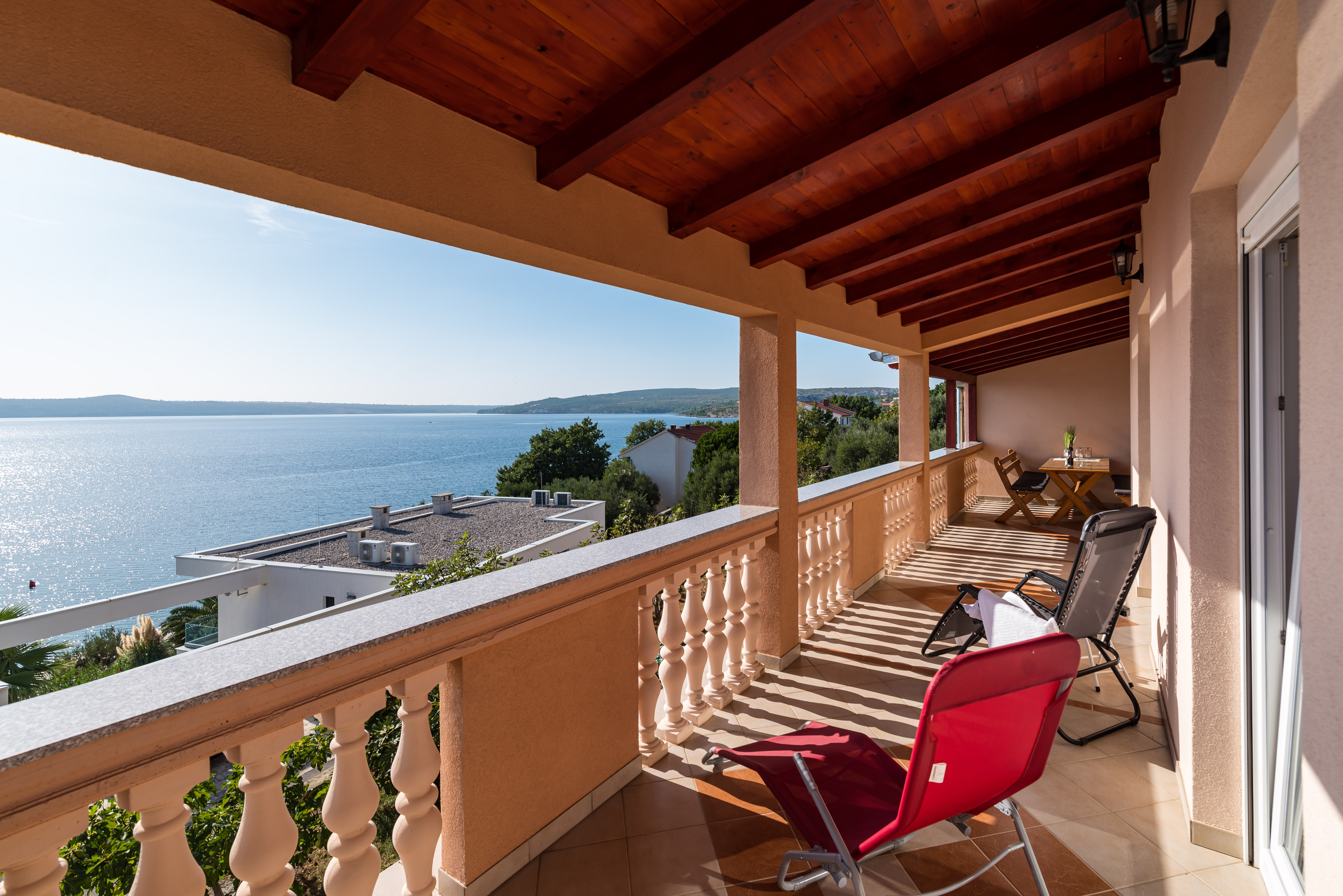 Three bedroom apartment near beach Maslenica, Novigrad  A-a