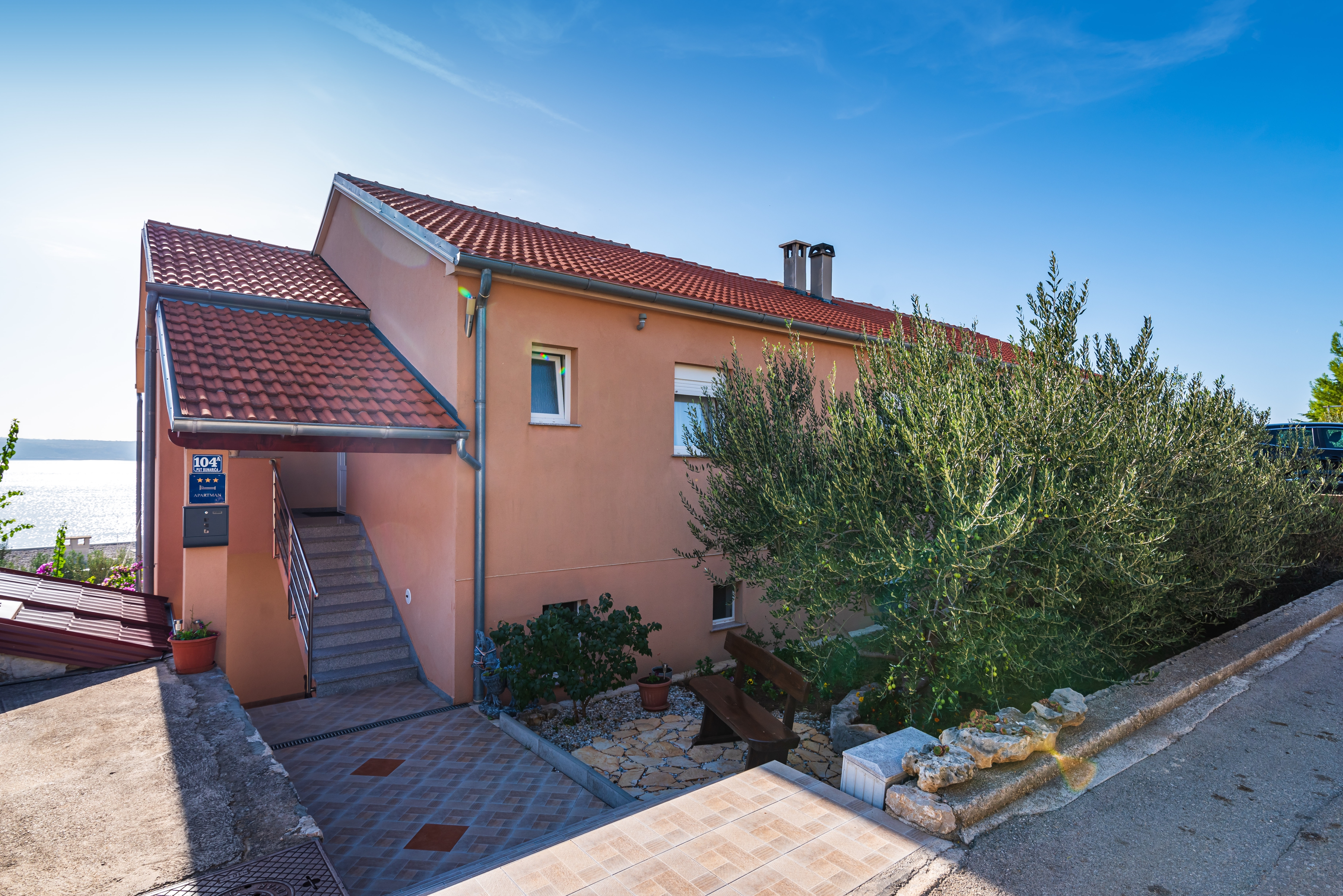 Three bedroom apartment near beach Maslenica, Novigrad (A-21903-a) Three bedroom apartment near beach Maslenica, Novigrad (A-21903-a)