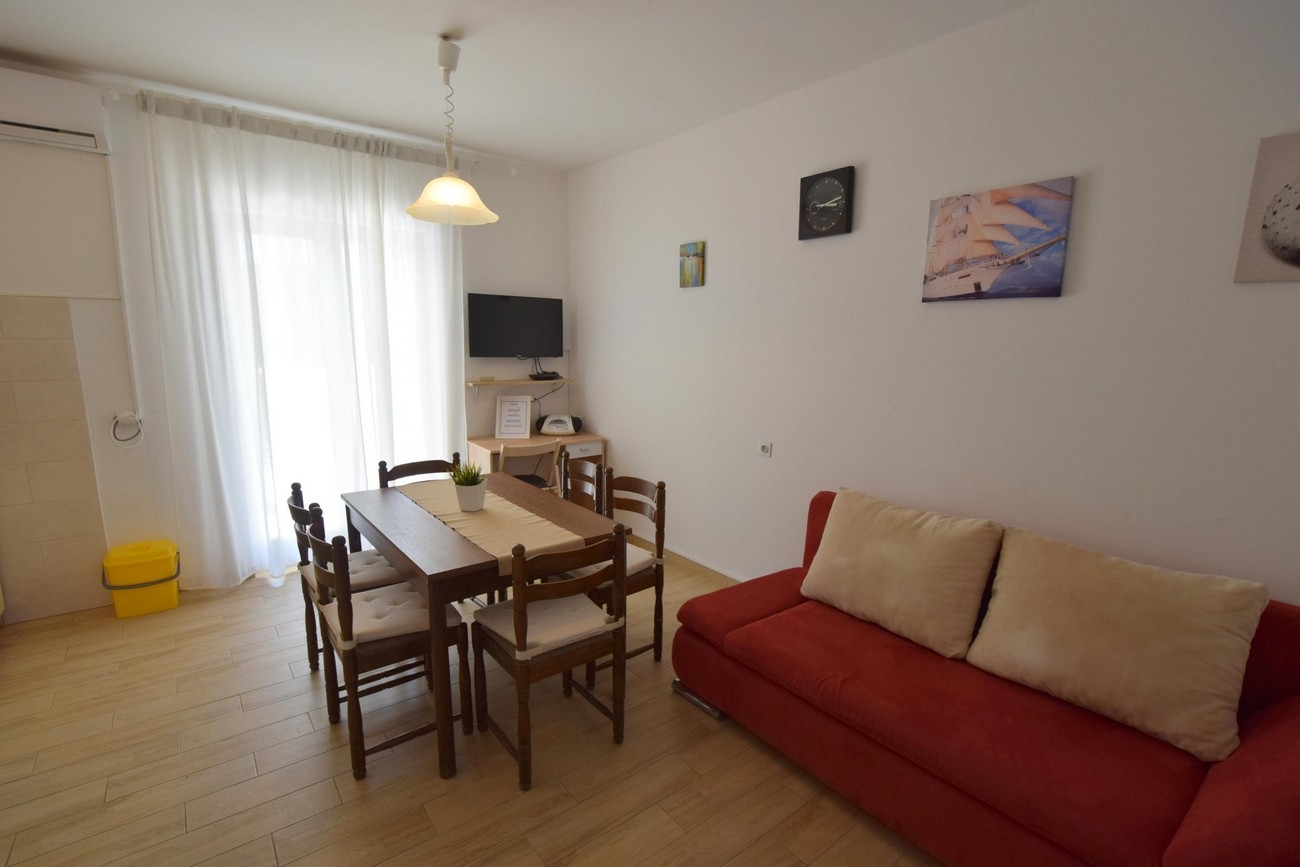 Two bedroom apartment with terrace Porat, Krk (A-21904-a)