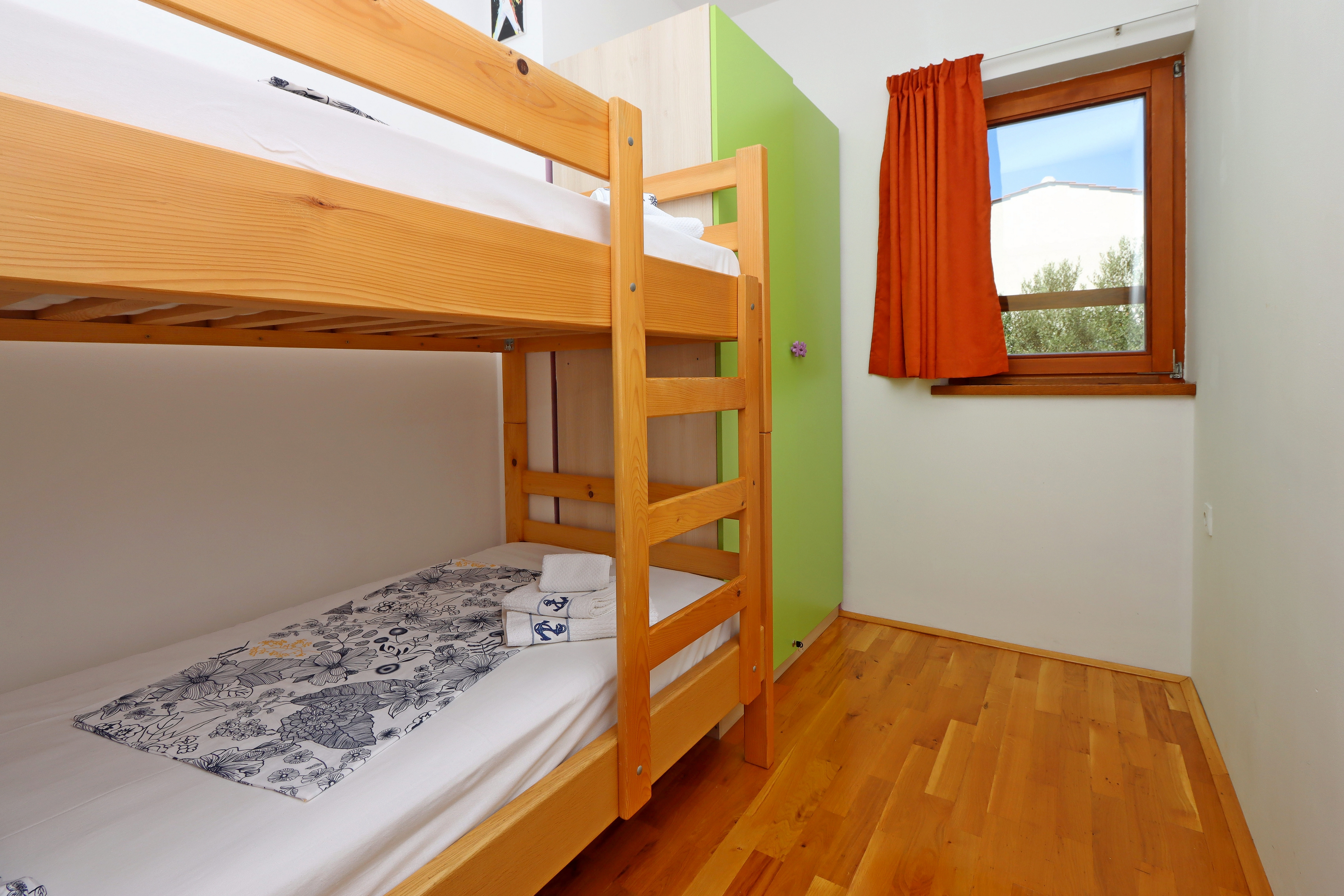 Two bedroom apartment with terrace and sea view Lun, Pag  A-a