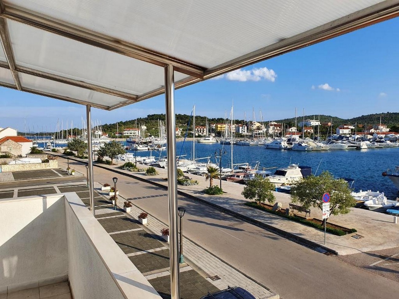 One bedroom apartment with balcony and sea view Jezera, Murter  A-a