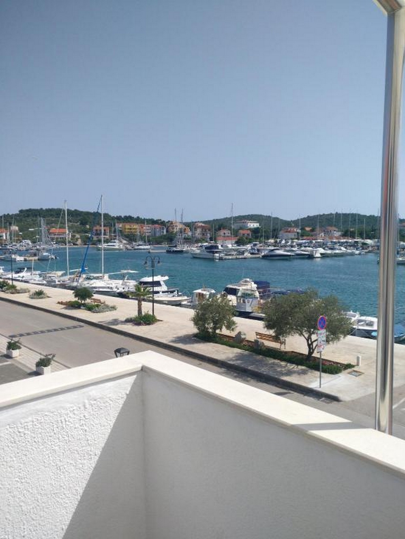 One bedroom apartment with balcony and sea view Jezera, Murter  A-a