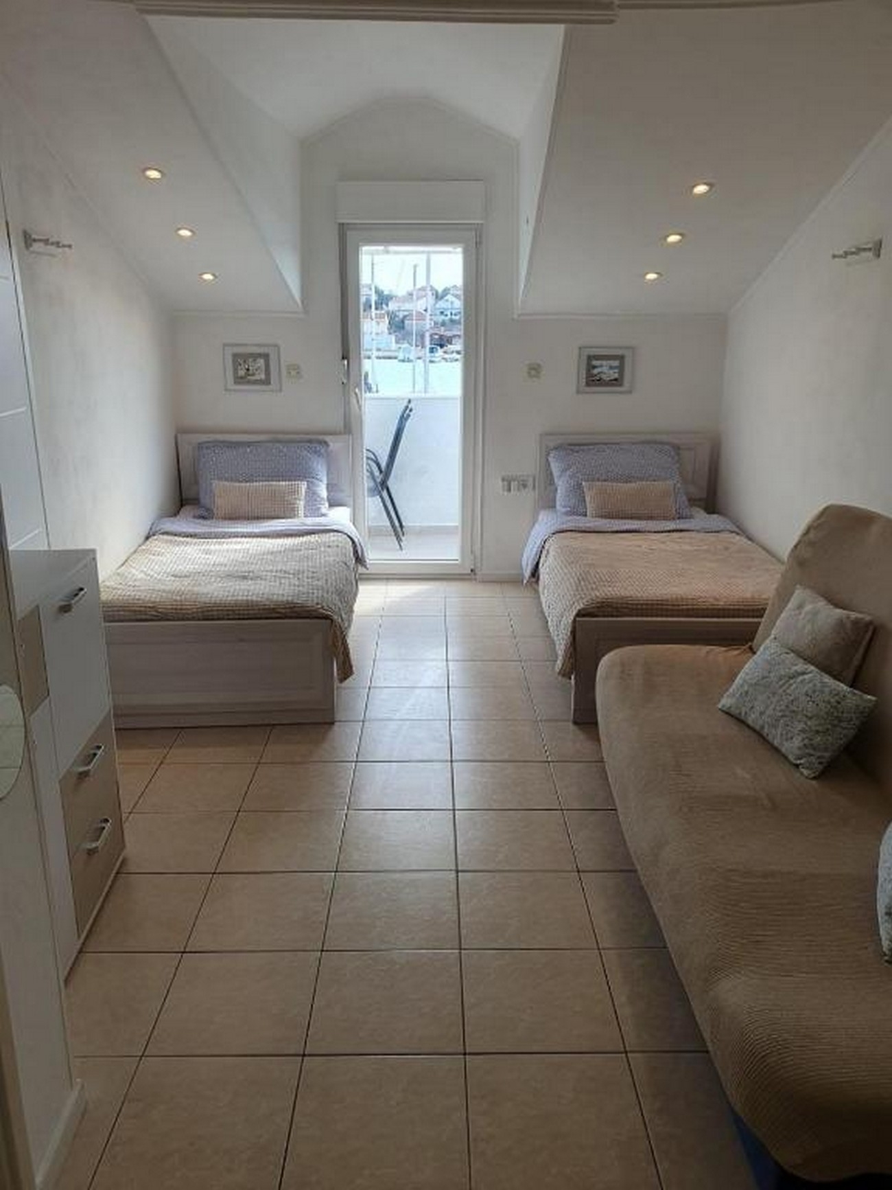 One bedroom apartment with balcony and sea view Jezera, Murter (A-21908-a)