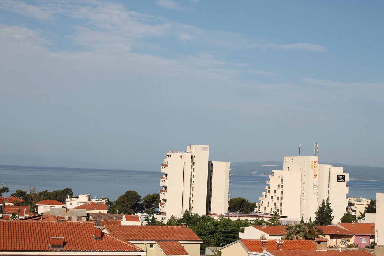Two bedroom apartment with balcony and sea view Makarska  A-e