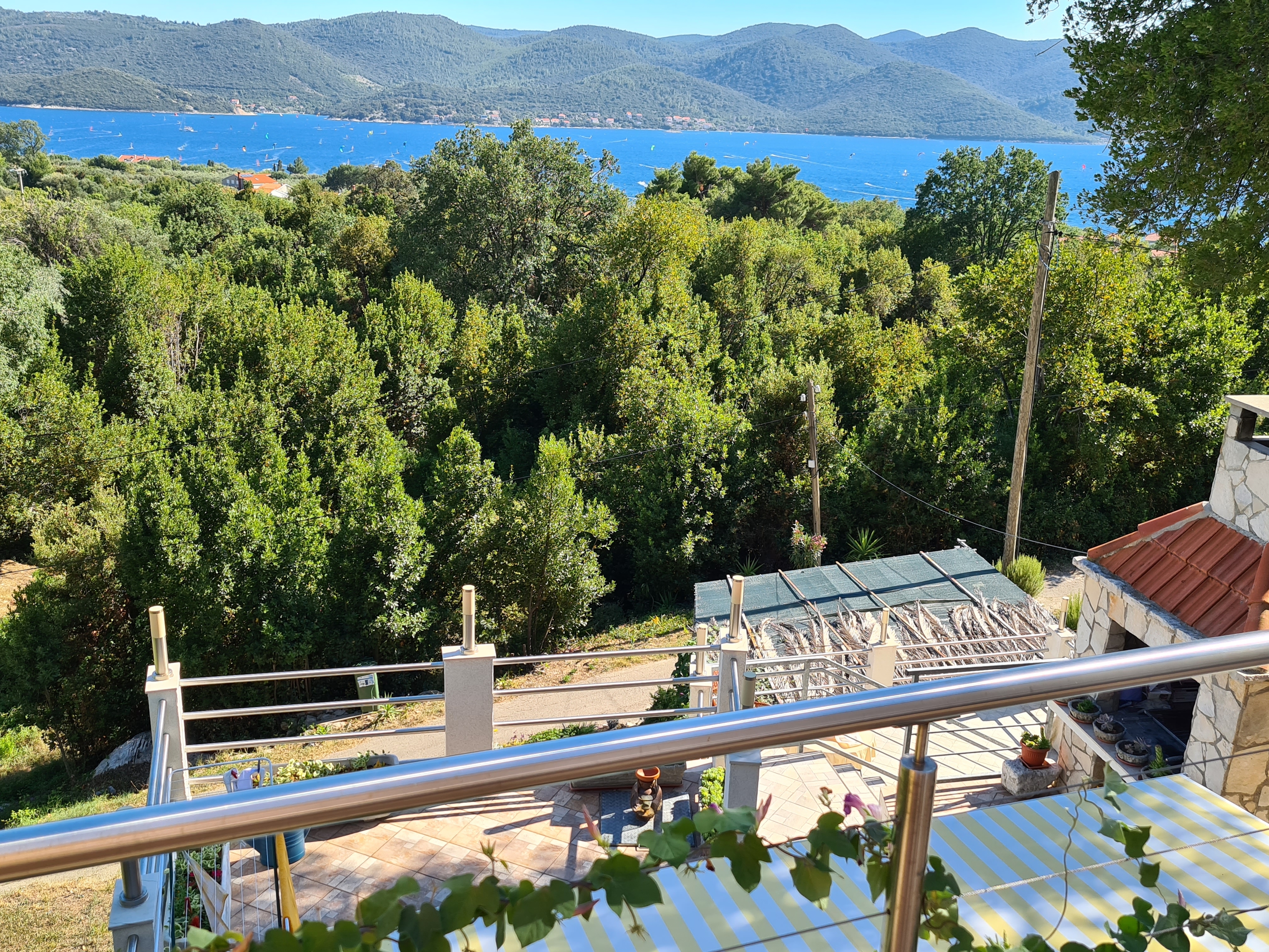 One bedroom apartment with terrace and sea view Viganj, Pelješac (A-21912-a)