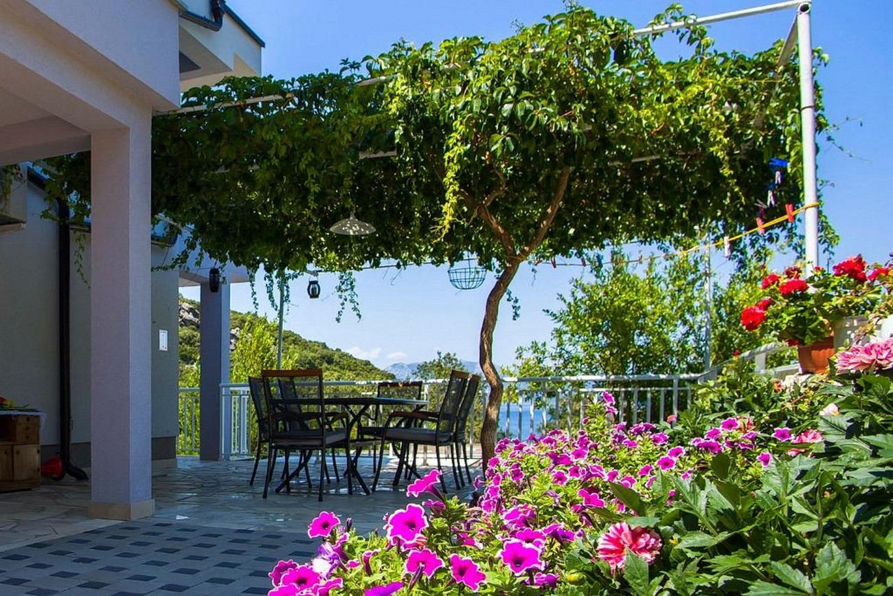 One bedroom apartment near beach Cove Osobjava, Pelješac (A-21927-a)