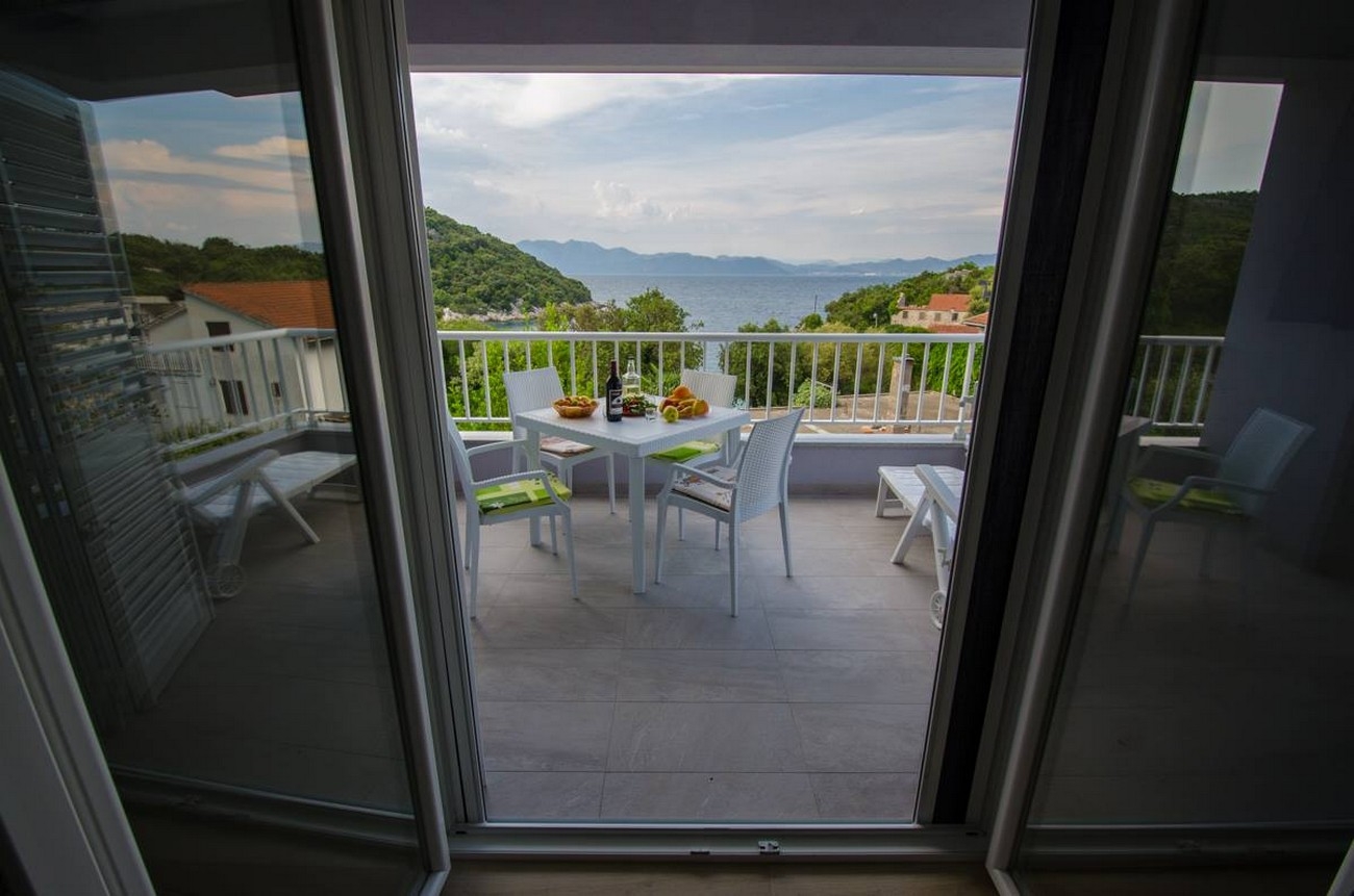 One bedroom apartment near beach Cove Osobjava, Pelješac  A-b