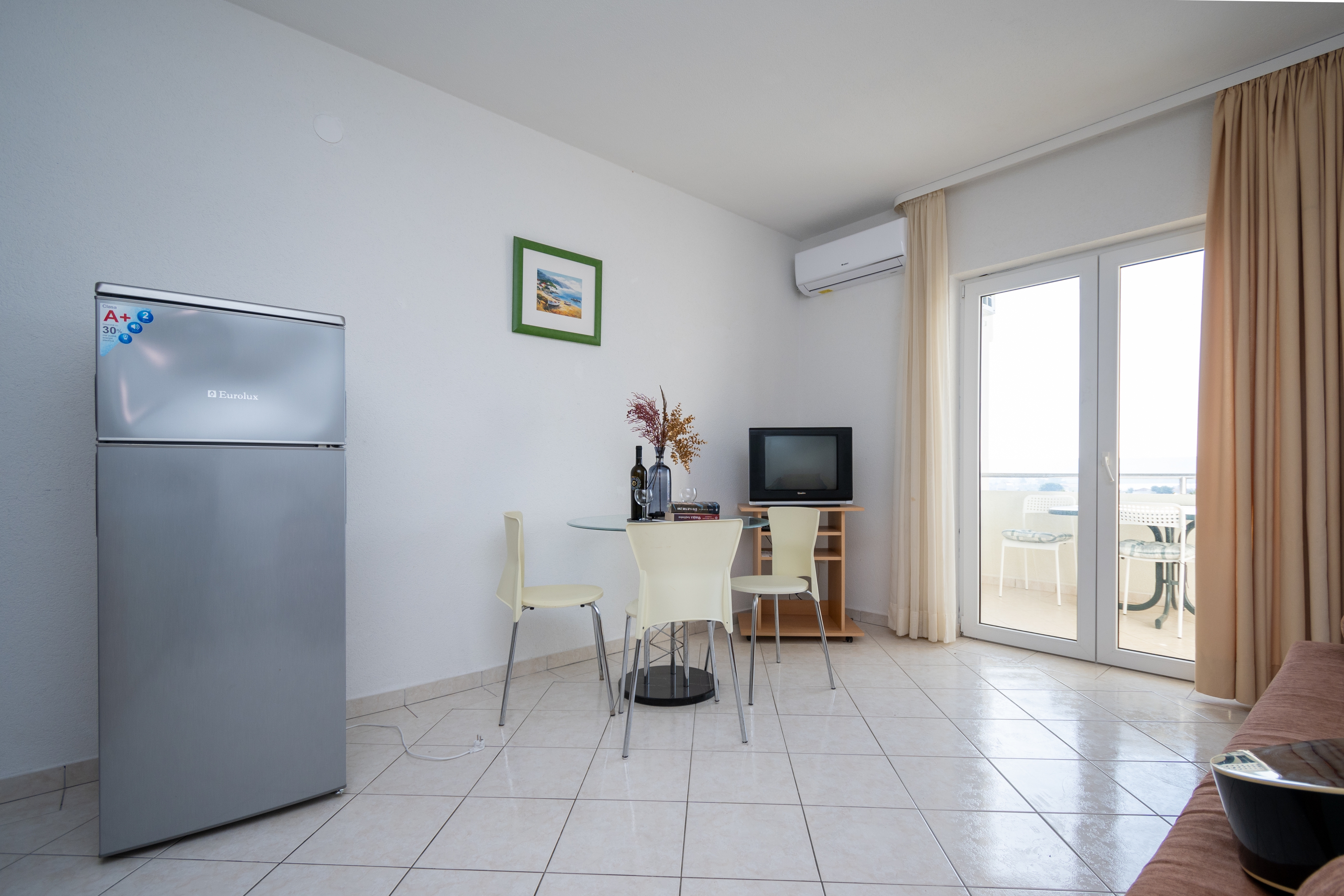 One bedroom apartment with terrace and sea view Ljubač, Zadar  A-a