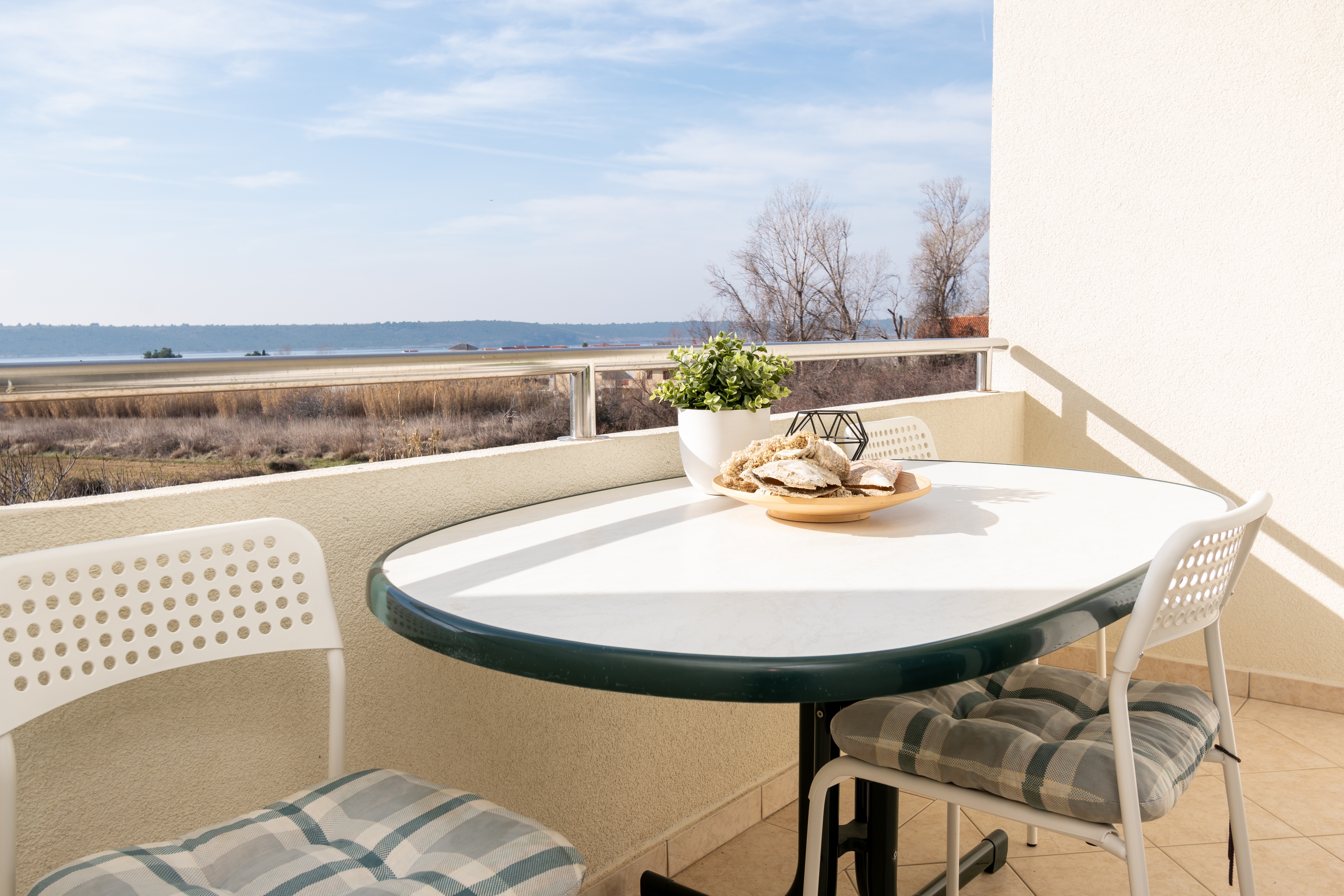 One bedroom apartment with terrace and sea view Ljubač, Zadar  A-a