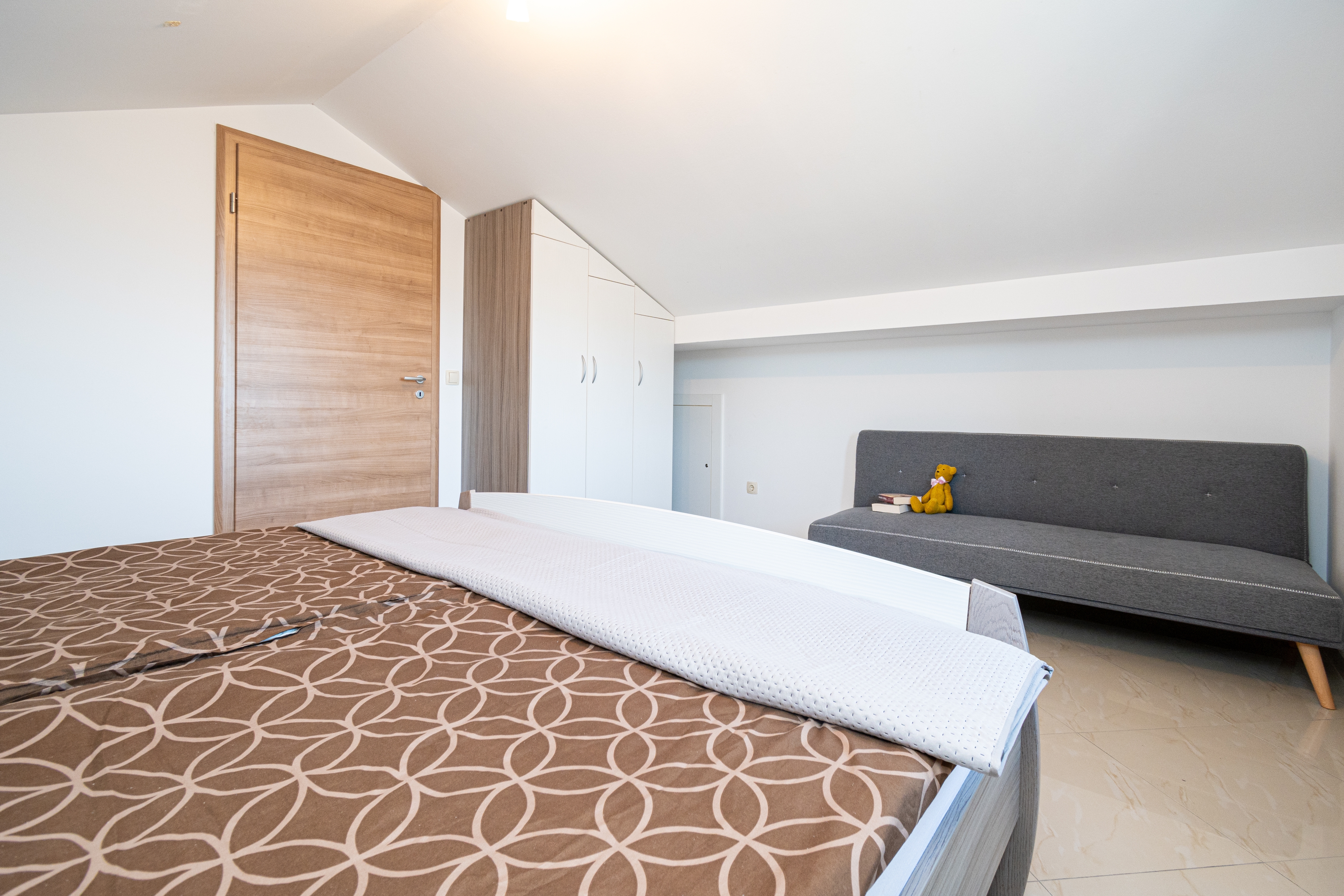 Two bedroom apartment with terrace and sea view Ljubač, Zadar  A-b