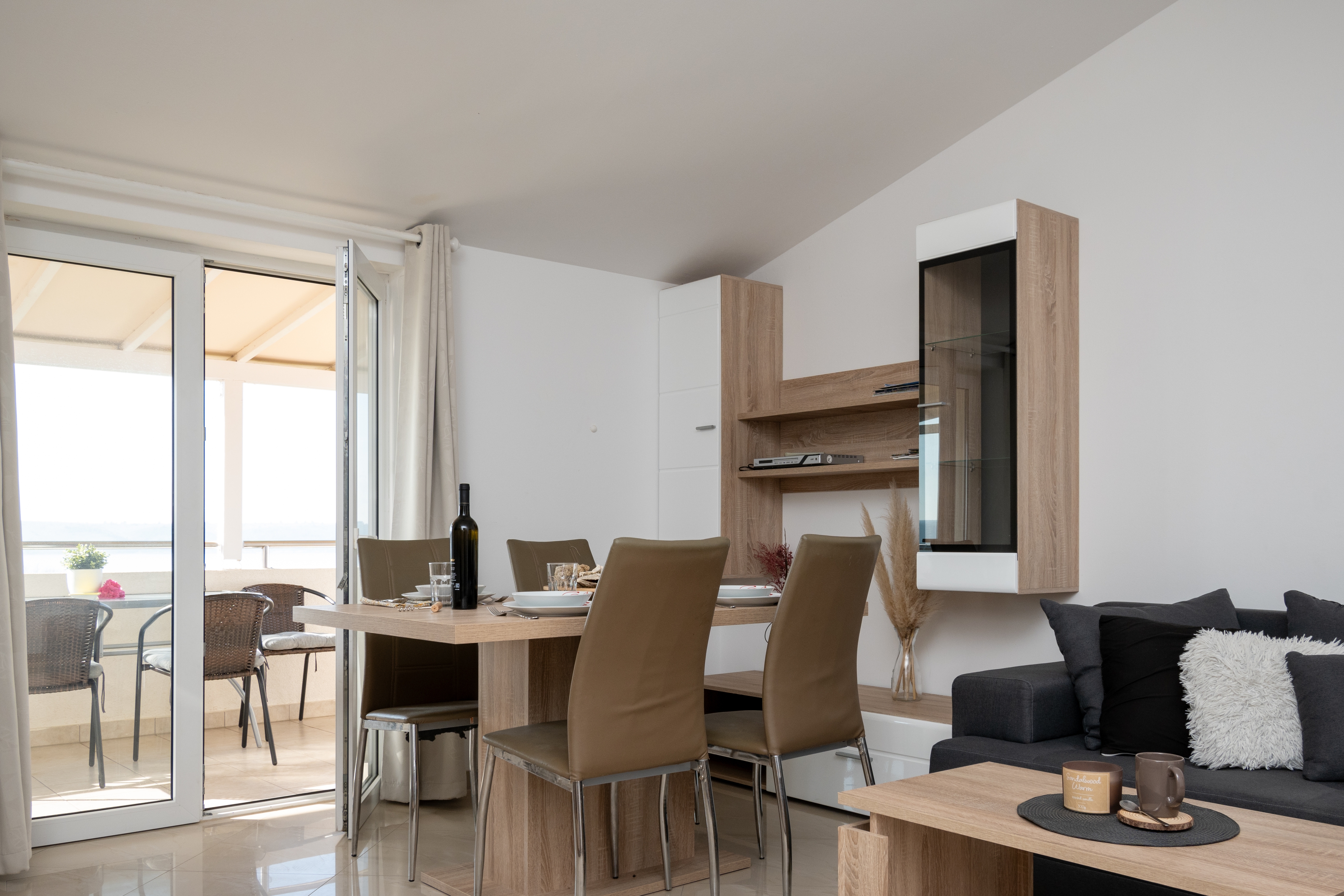 Two bedroom apartment with terrace and sea view Ljubač, Zadar  A-b
