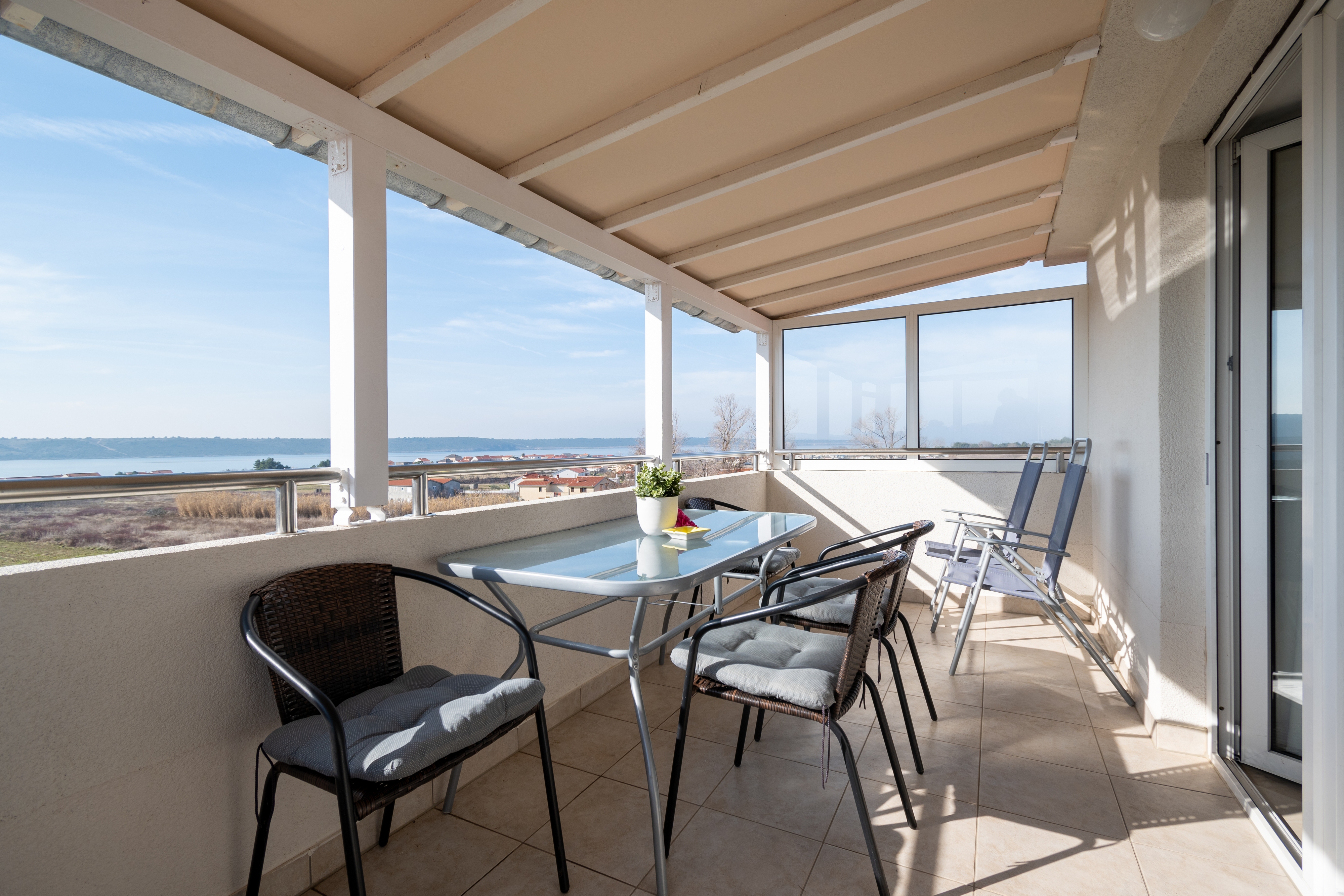 Two bedroom apartment with terrace and sea view Ljubač, Zadar  A-b
