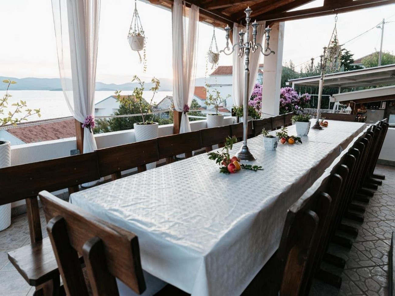 One bedroom apartment with terrace and sea view Komarna, Neretva Delta - Ušće Neretve (A-21938-f)