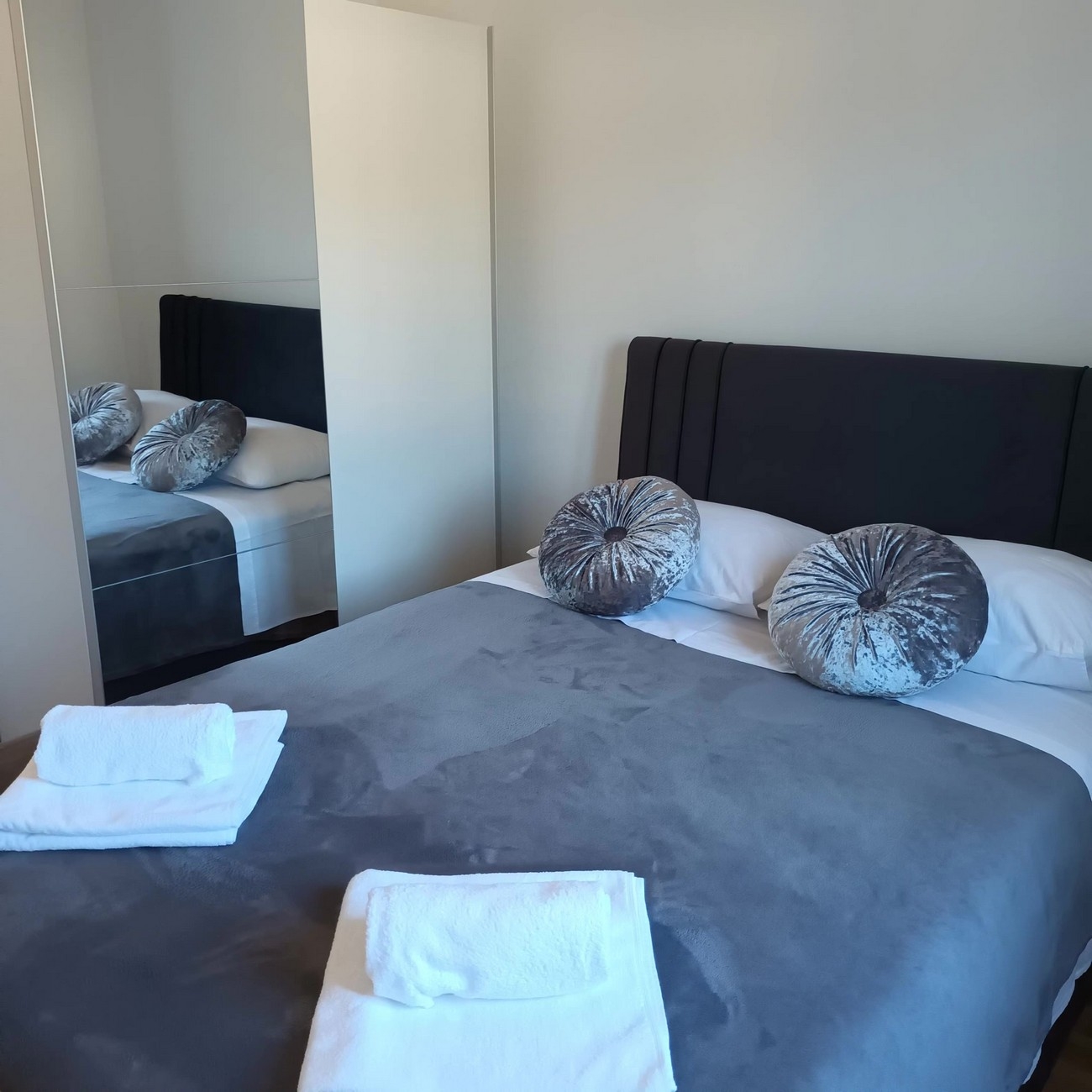 Three bedroom house with terrace Šibenik  K
