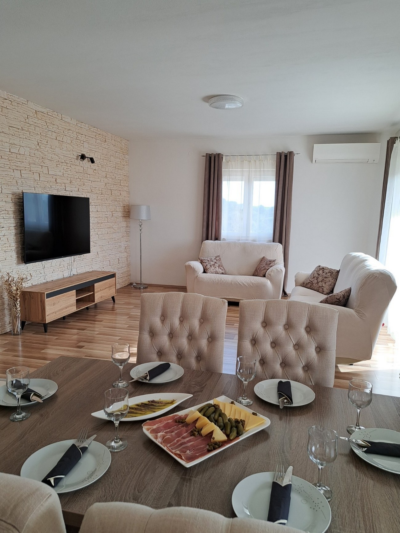 Three bedroom house with terrace Šibenik  K