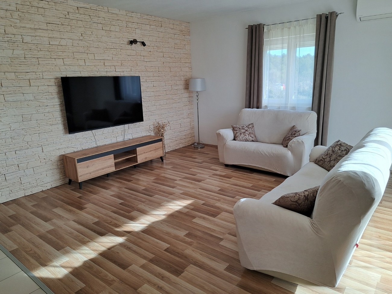 Three bedroom house with terrace Šibenik  K