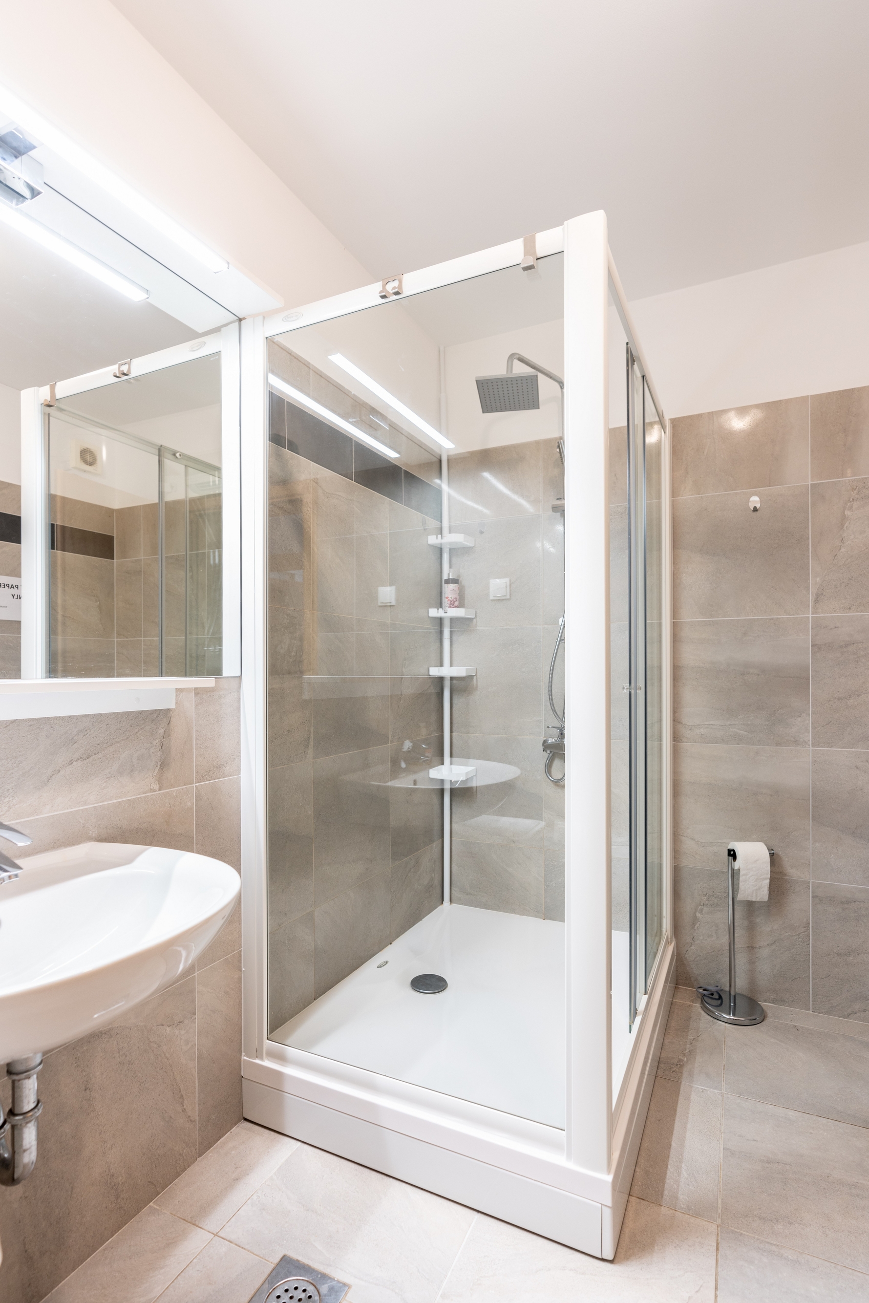 Two bedroom apartment near beach Omišalj, Krk  A-a