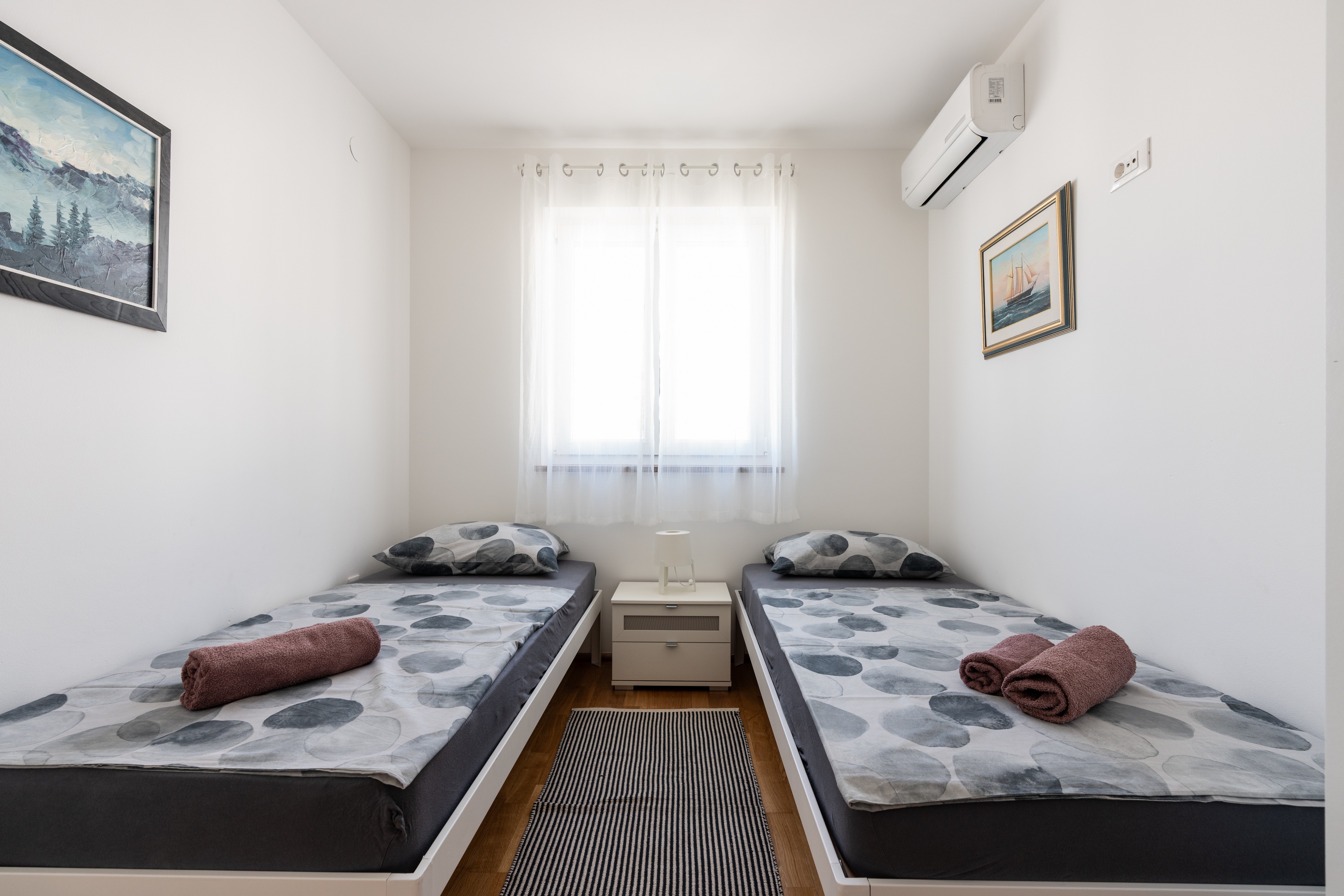 Two bedroom apartment near beach Omišalj, Krk  A-a