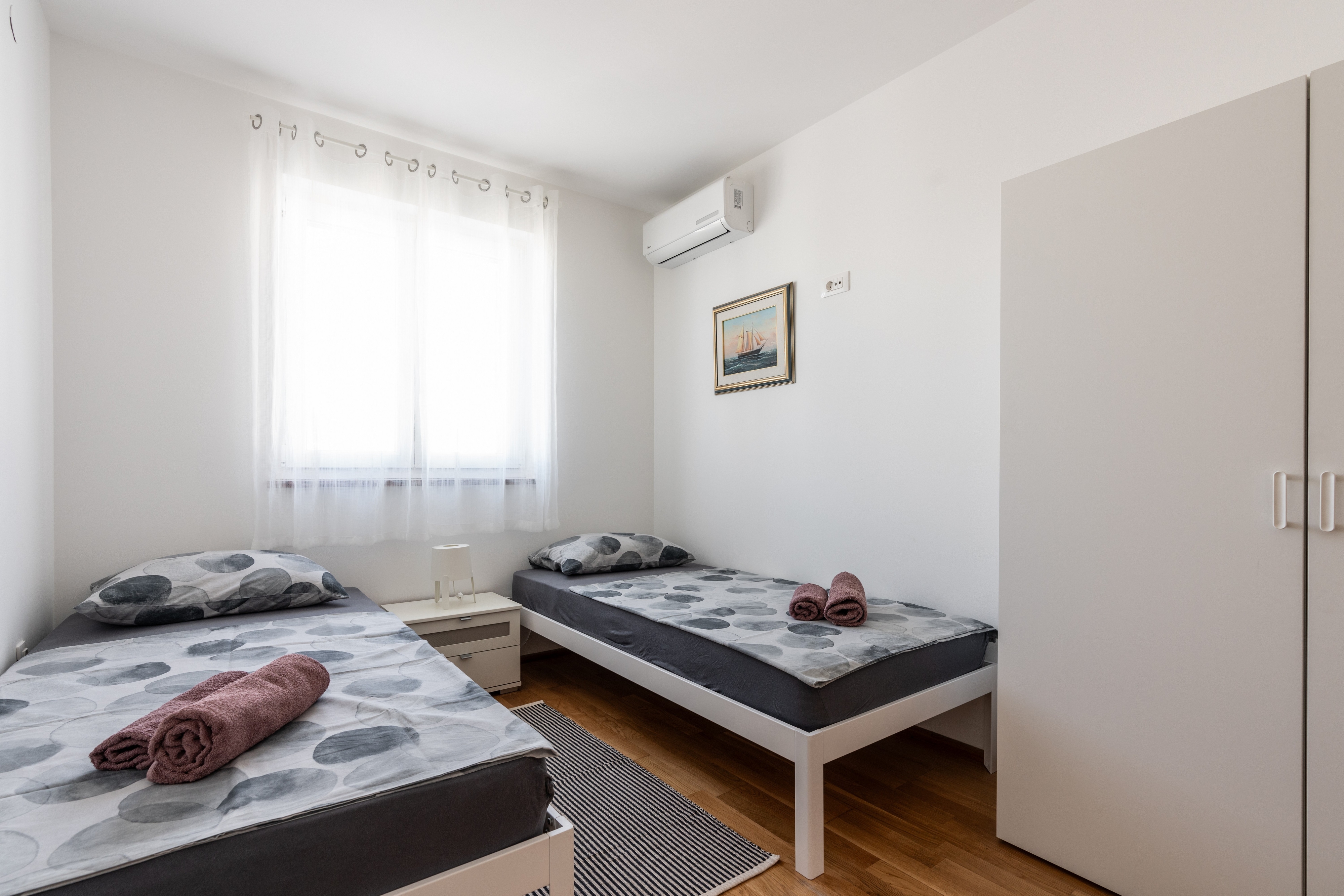 Two bedroom apartment near beach Omišalj, Krk  A-a