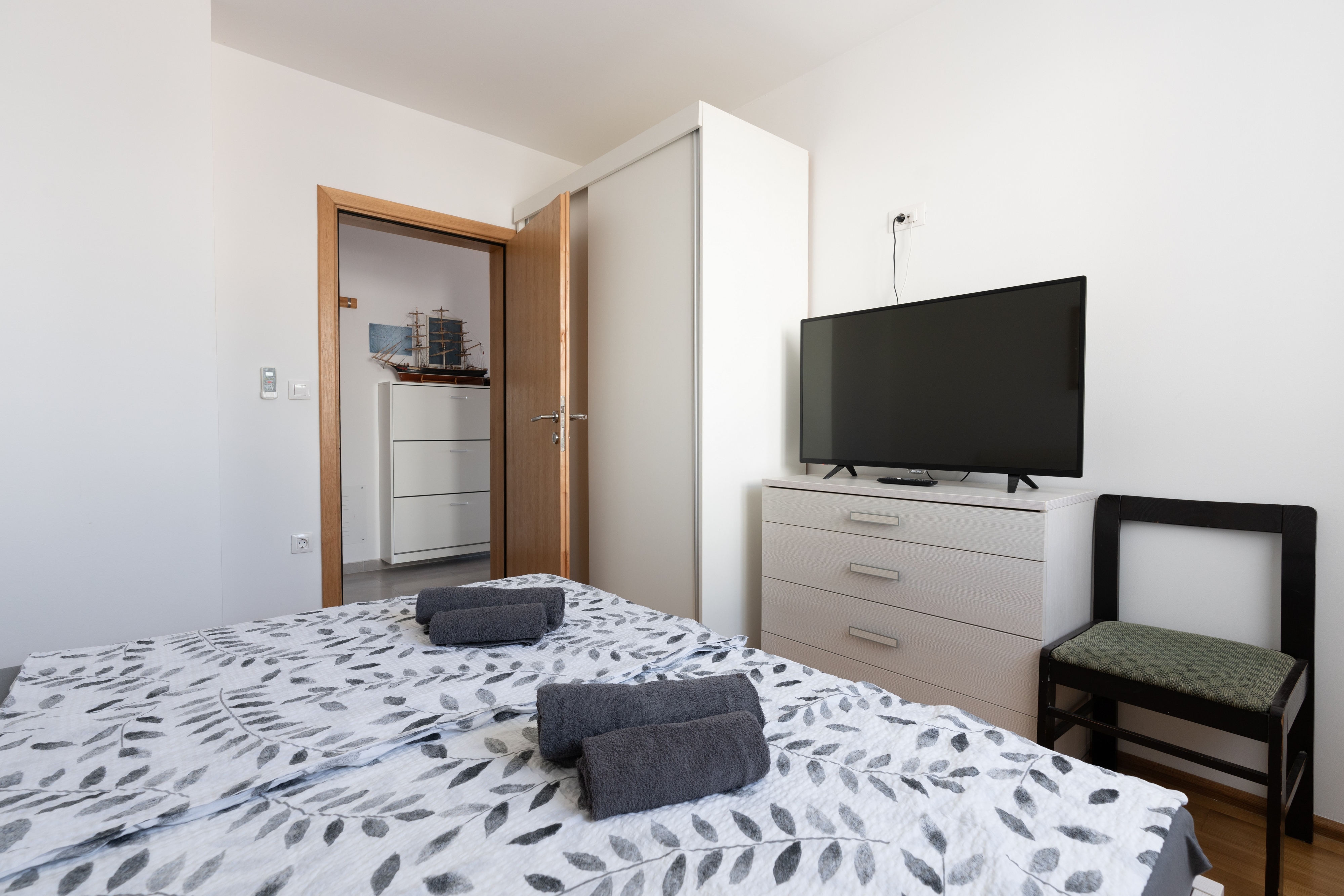 Two bedroom apartment near beach Omišalj, Krk  A-a