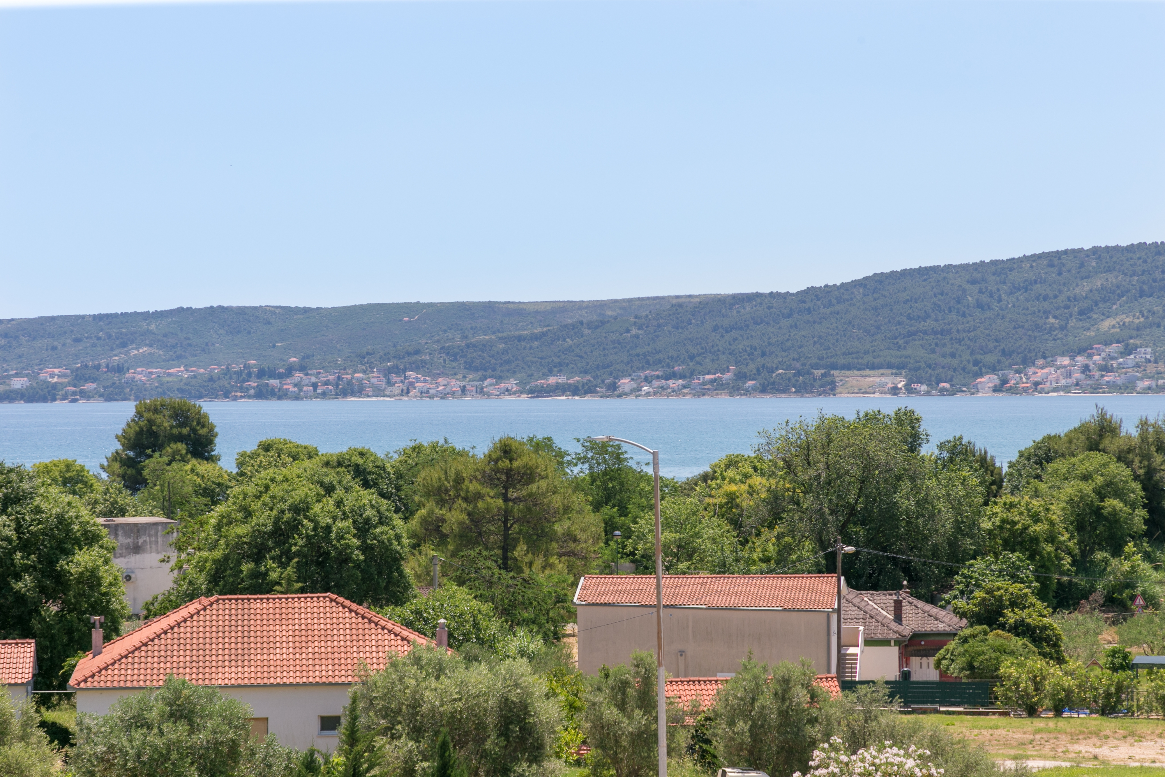 Four bedroom apartment with terrace and sea view Kaštel Štafilić, Kaštela  A-a