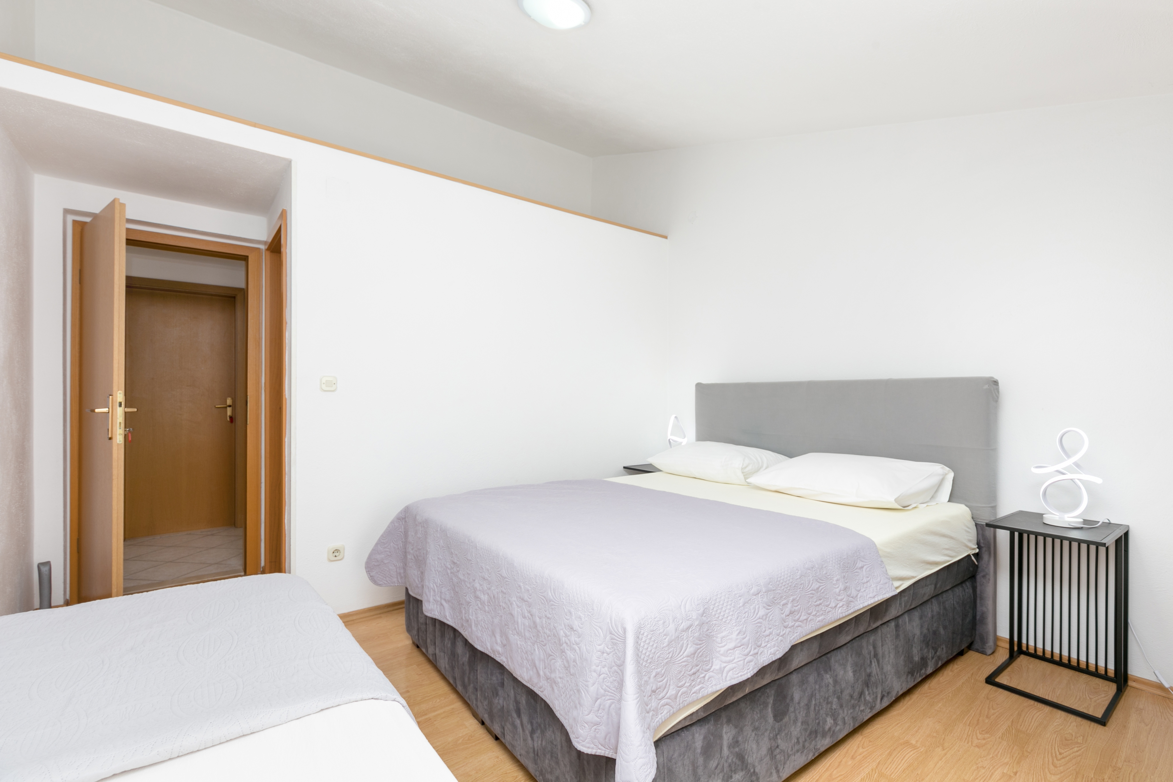 Four bedroom apartment with terrace and sea view Kaštel Štafilić, Kaštela  A-a