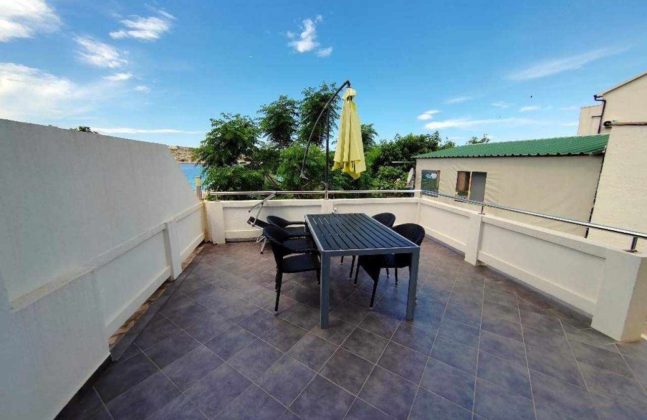 Two bedroom apartment near beach Barbat, Rab  A-a