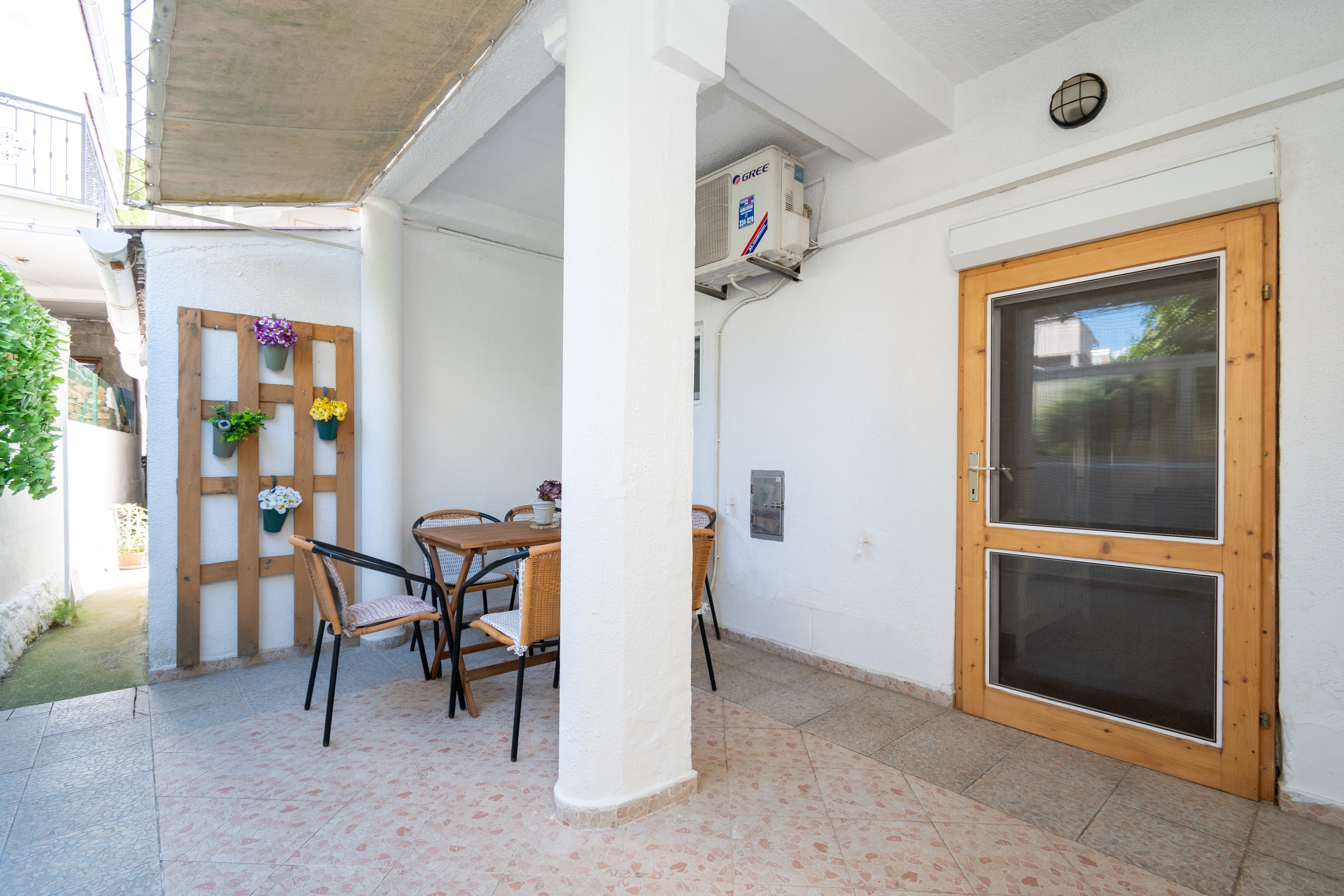 Two bedroom apartment with terrace Zadar  A-a