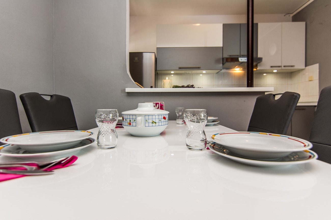 Four-bedroom house with terrace and sea view Kruševo, Novigrad (K-21963) Four-bedroom house with terrace and sea view Kruševo, Novigrad (K-21963)