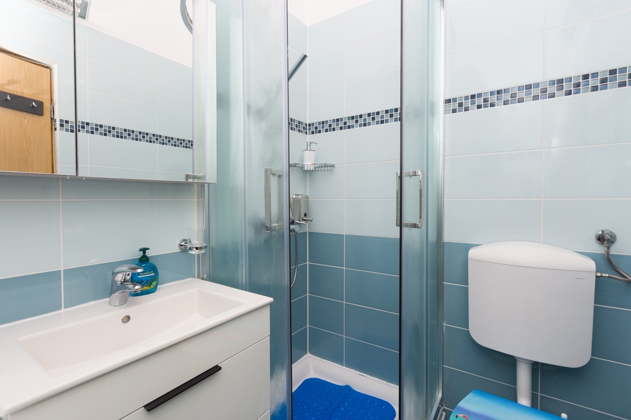 Dvosobni apartman s klimom Pula  A-a