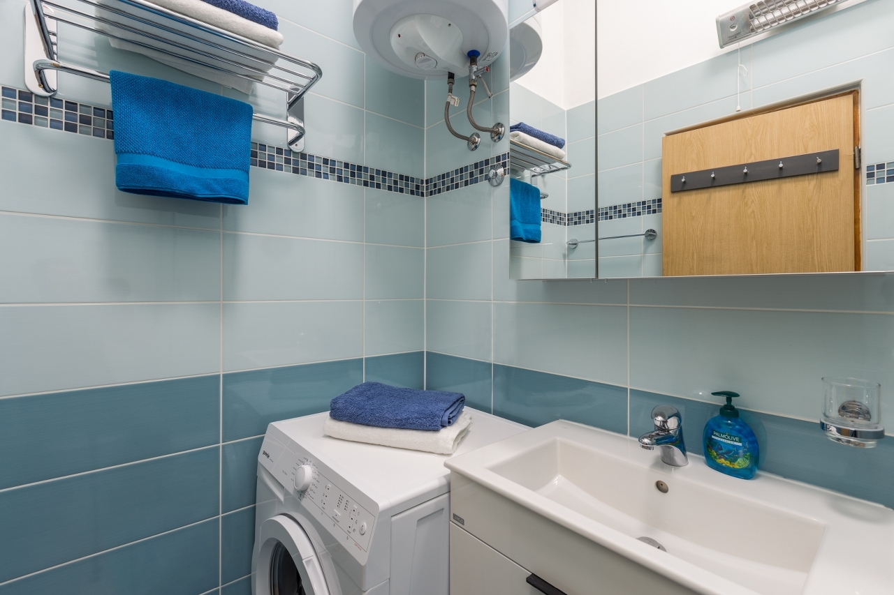 Dvosobni apartman s klimom Pula  A-a