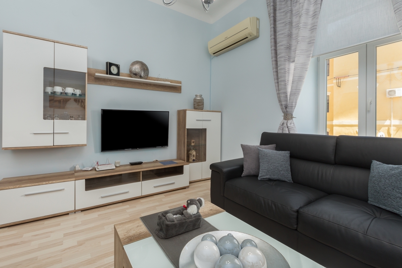 Dvosobni apartman s klimom Pula  A-a