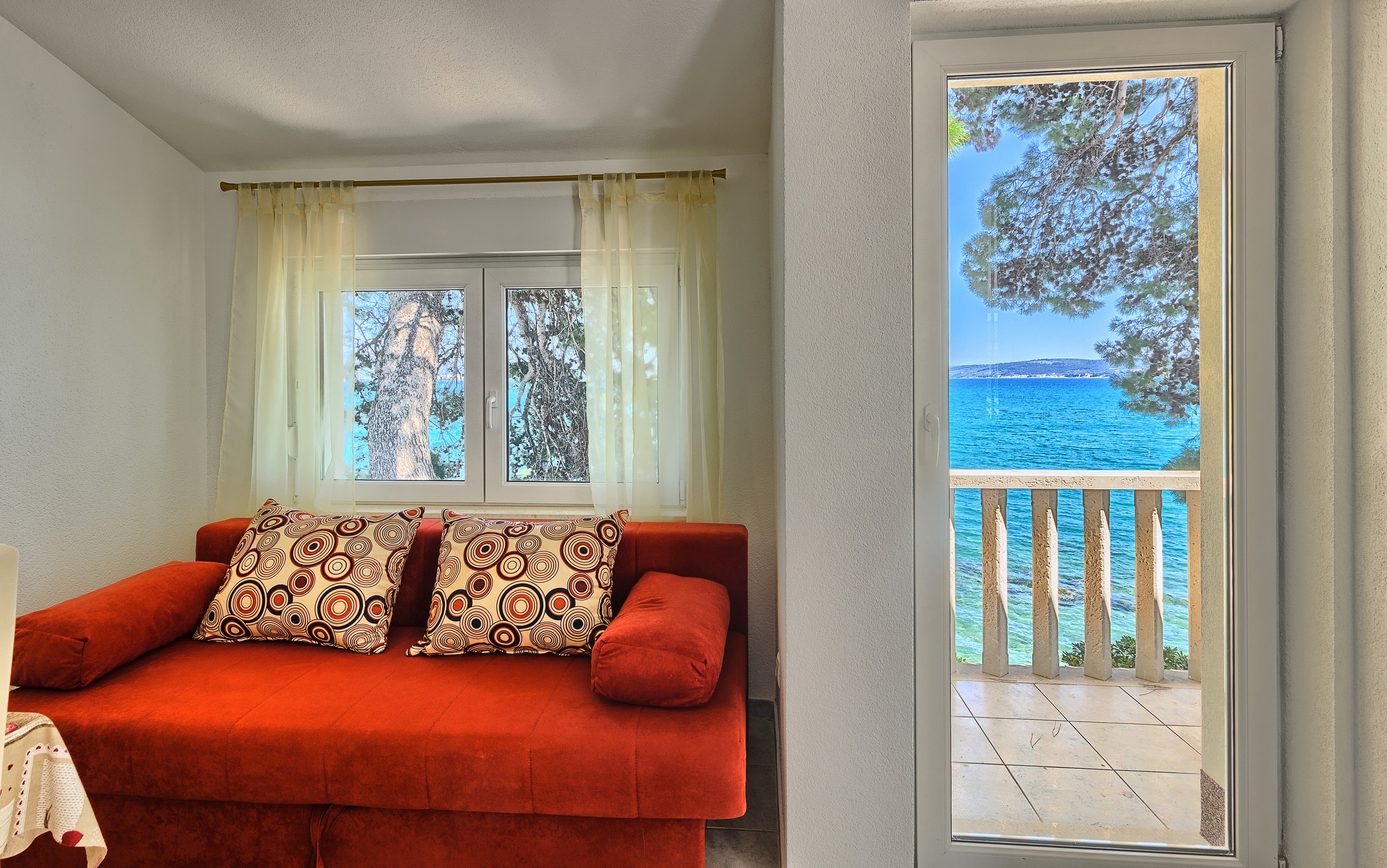 Two bedroom apartment near beach Kaštel Štafilić (Kaštela) (A-21981-b) Two bedroom apartment near beach Kaštel Štafilić (Kaštela) (A-21981-b)