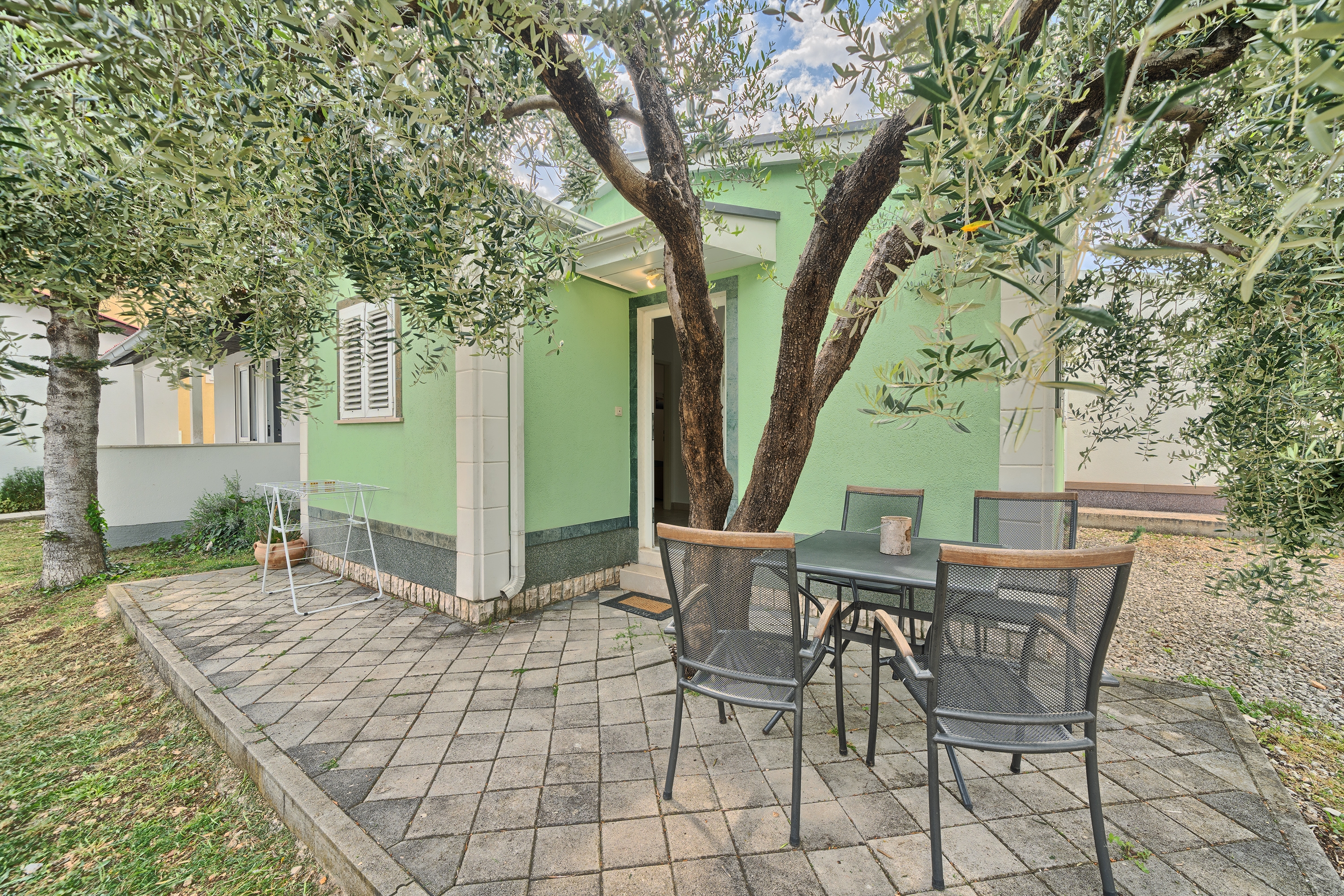 Two bedroom apartment near beach Kaštel Štafilić, Kaštela (A-21981-c)