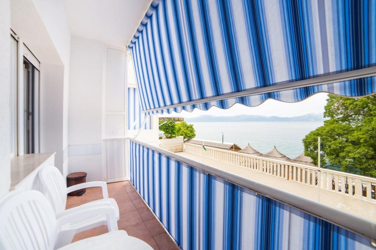 Room near beach Gradac, Makarska (S-21986-a) Room near beach Gradac, Makarska (S-21986-a)