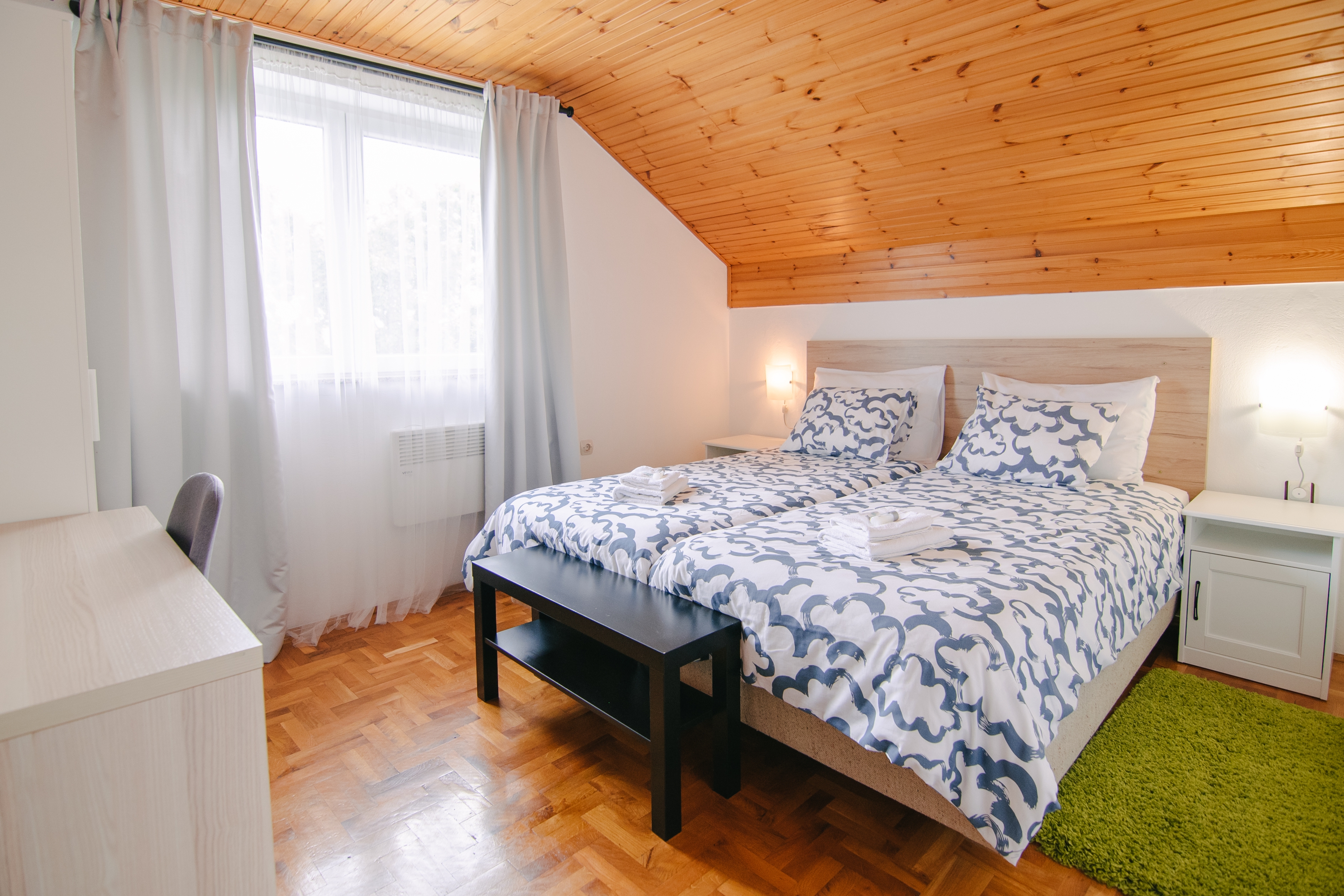 Three bedroom house with balcony Grabovac, Plitvice  K