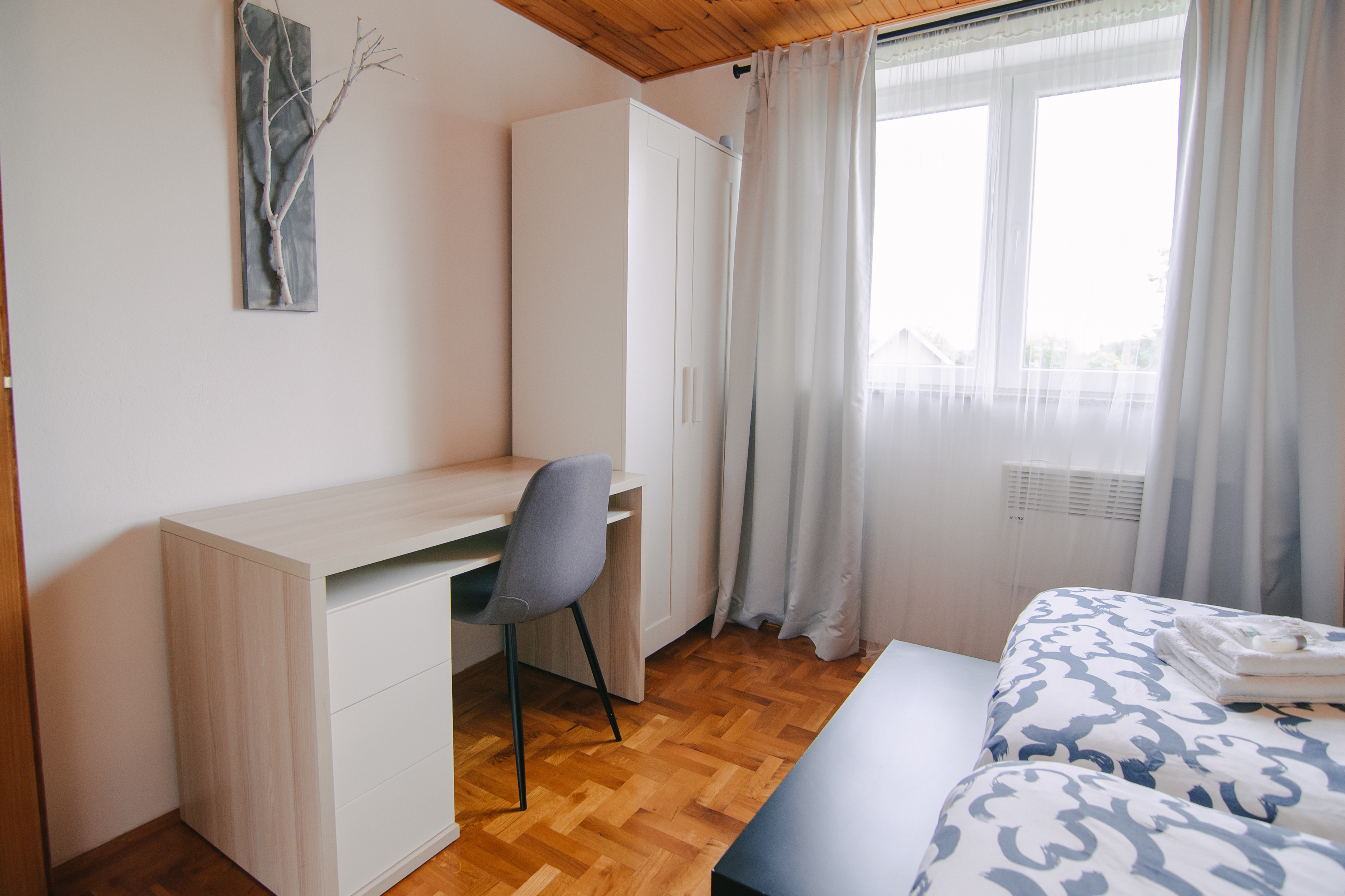 Three bedroom house with balcony Grabovac, Plitvice  K