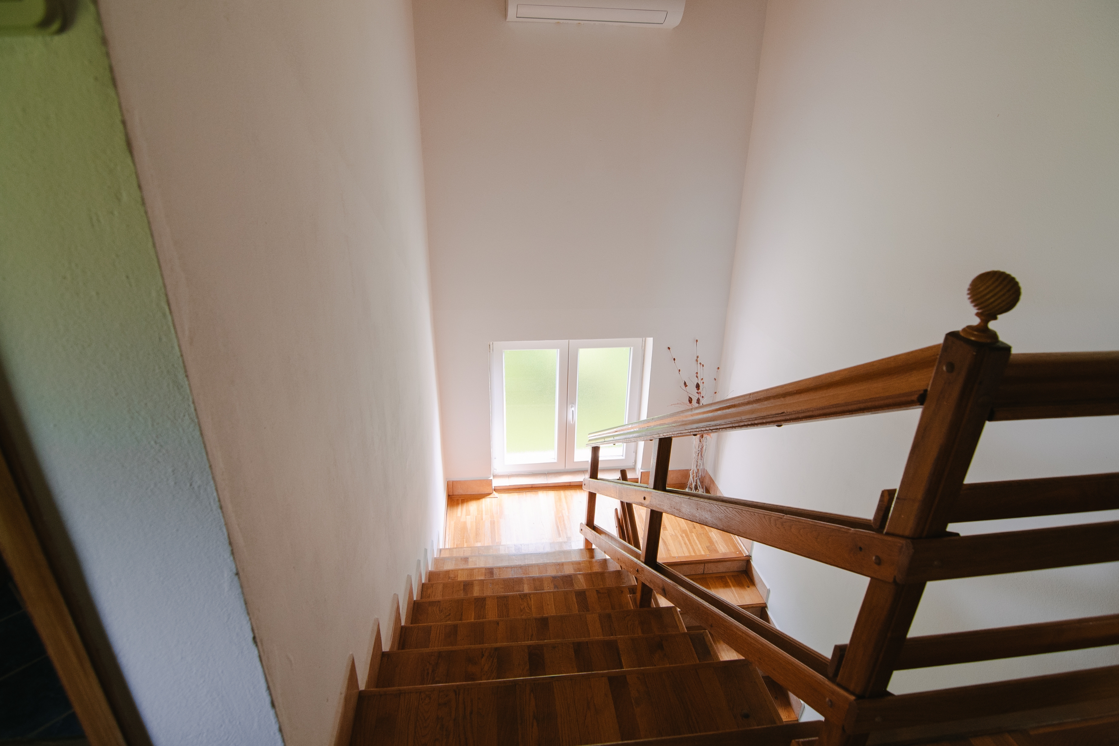 Three bedroom house with balcony Grabovac, Plitvice  K