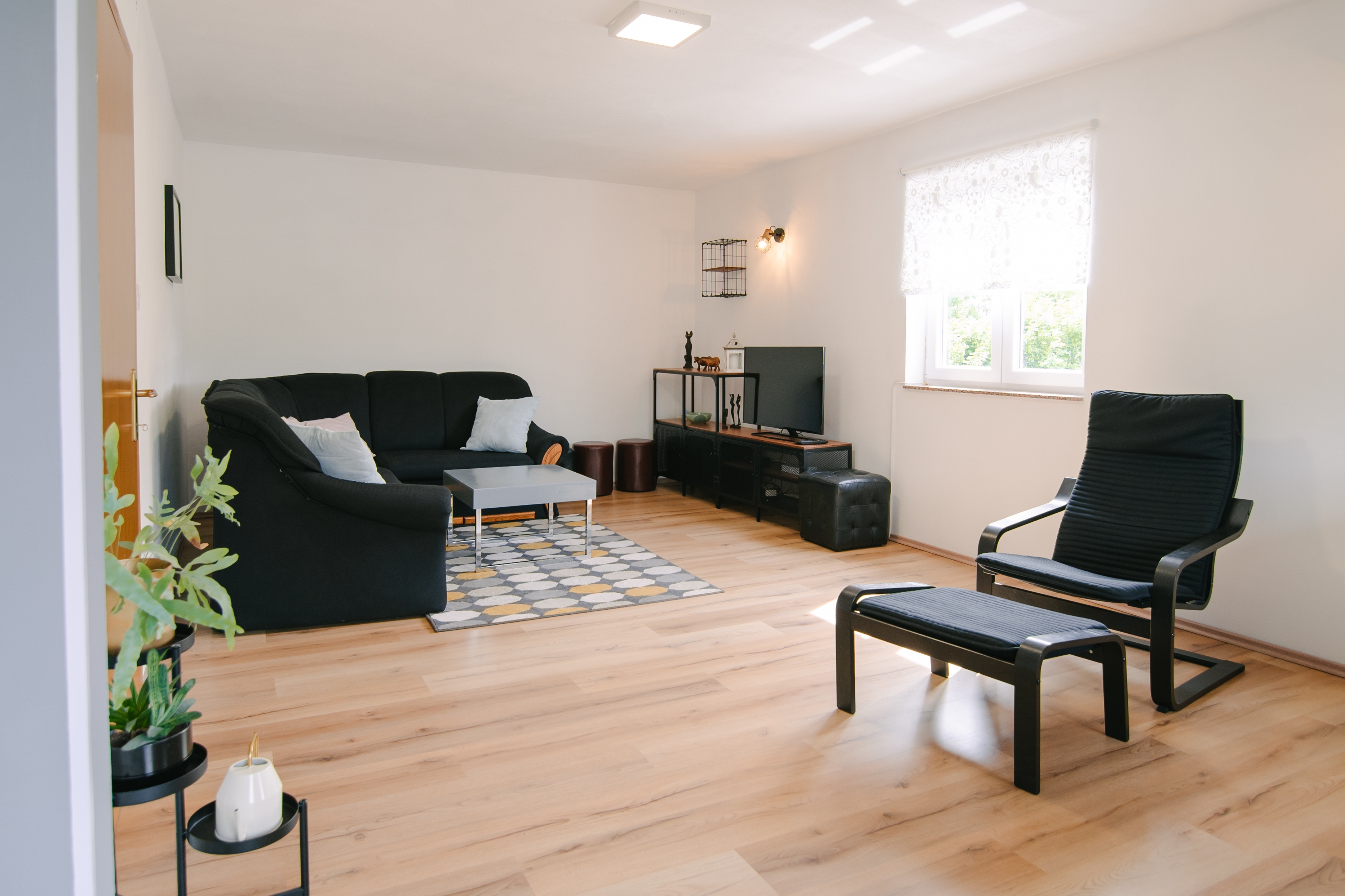 Three bedroom house with balcony Grabovac, Plitvice (K-21998) Three bedroom house with balcony Grabovac, Plitvice (K-21998)