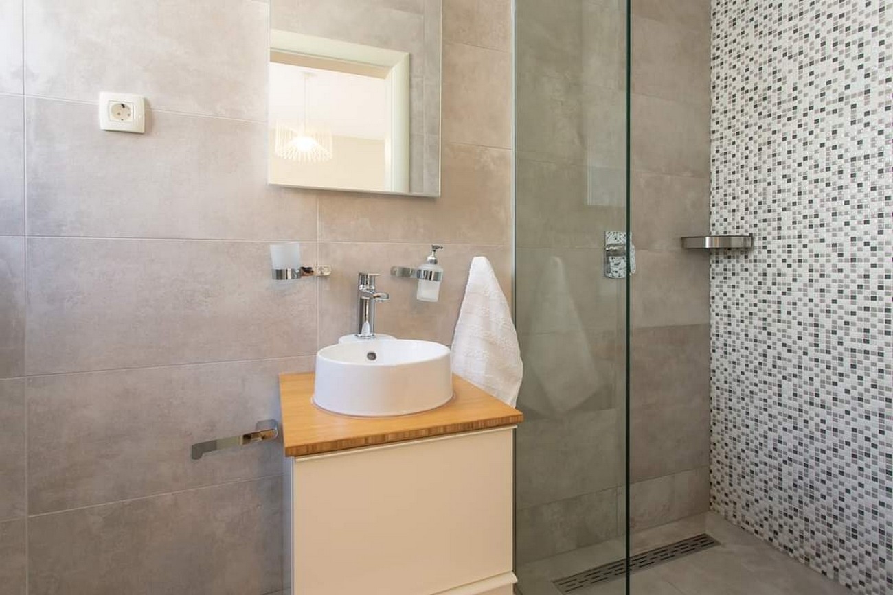 Two bedroom apartment near beach Bušinci, Čiovo  A-a