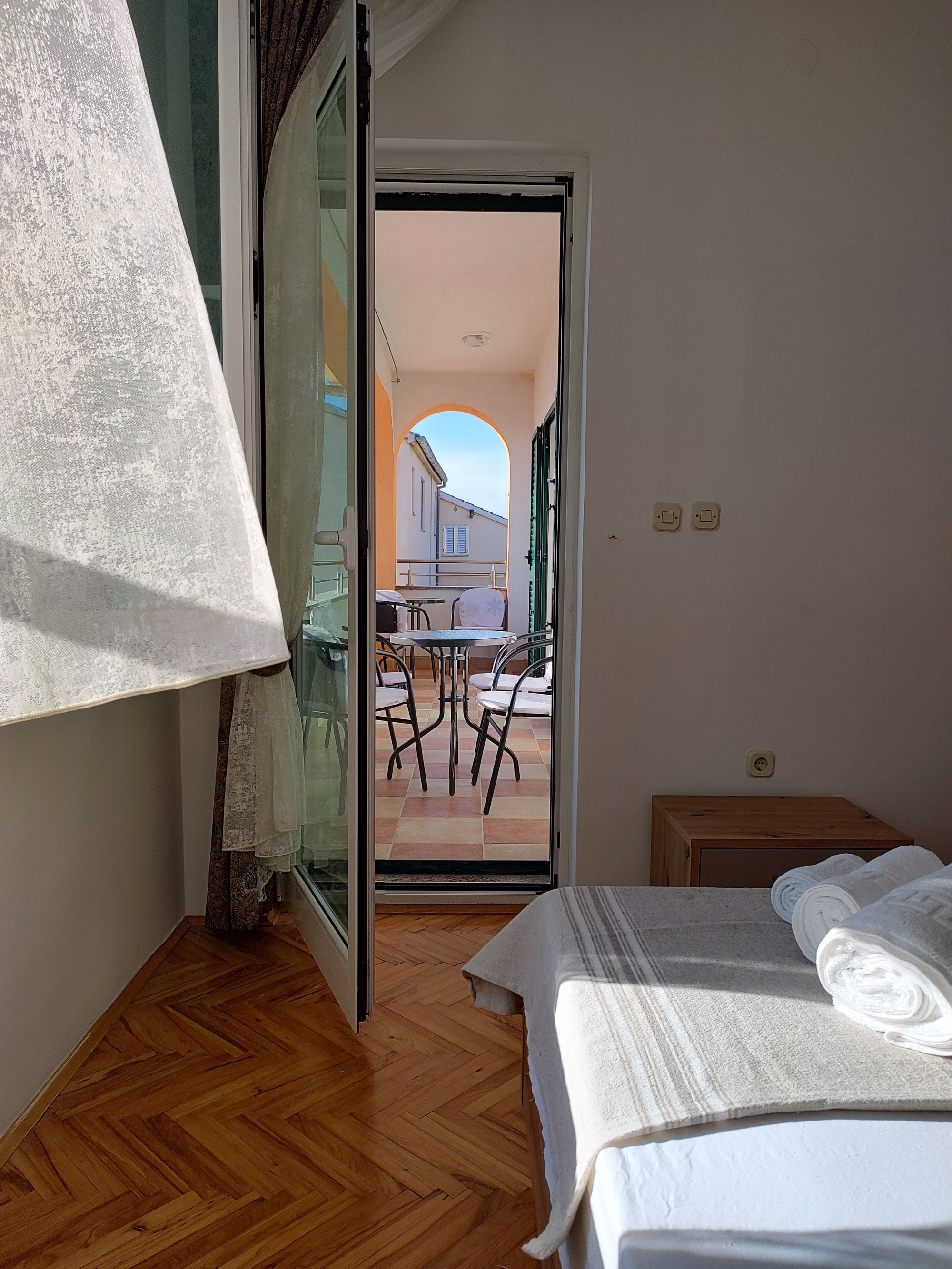 Three bedroom apartment with terrace and sea view Rtina - Miočići, Zadar  A-a