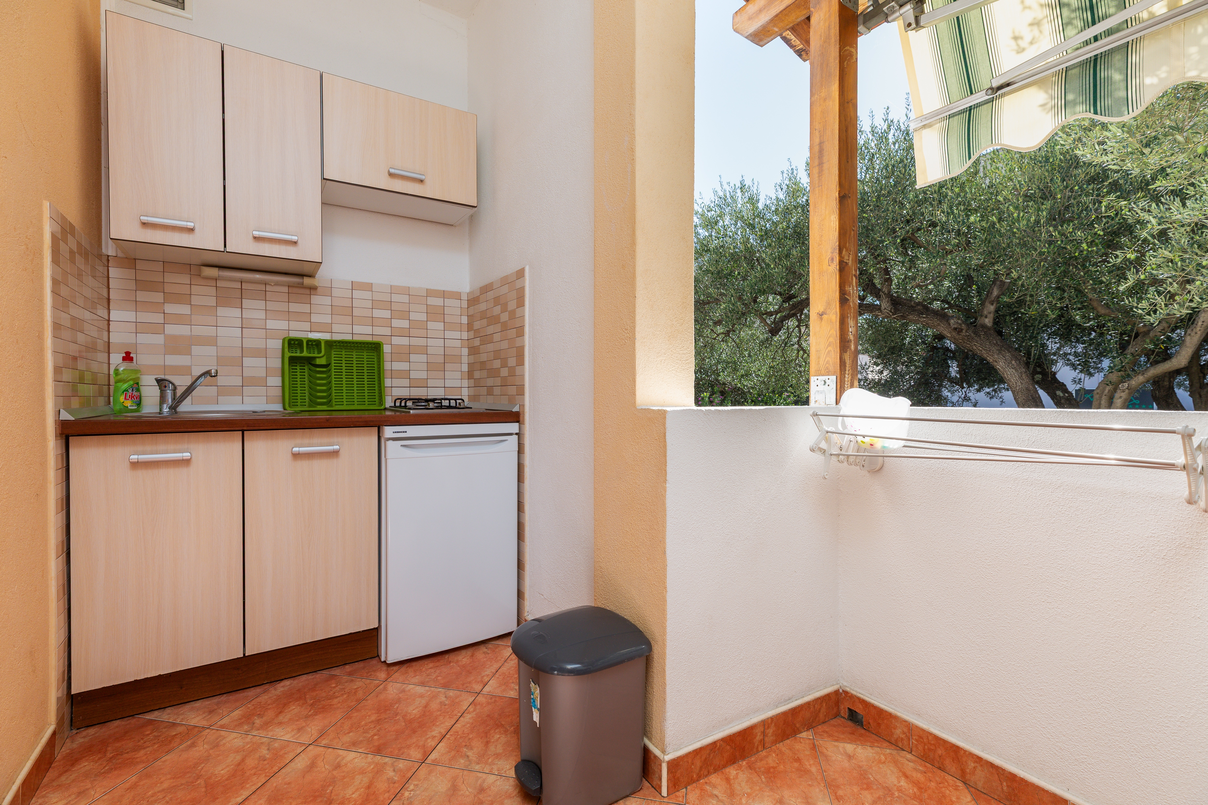 Studio flat with terrace Tučepi, Makarska (AS-22005-b) Studio flat with terrace Tučepi, Makarska (AS-22005-b)