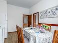 Dining room Valbandon, Dining room in the apartment, air condition available, (pet friendly) and WiFi.