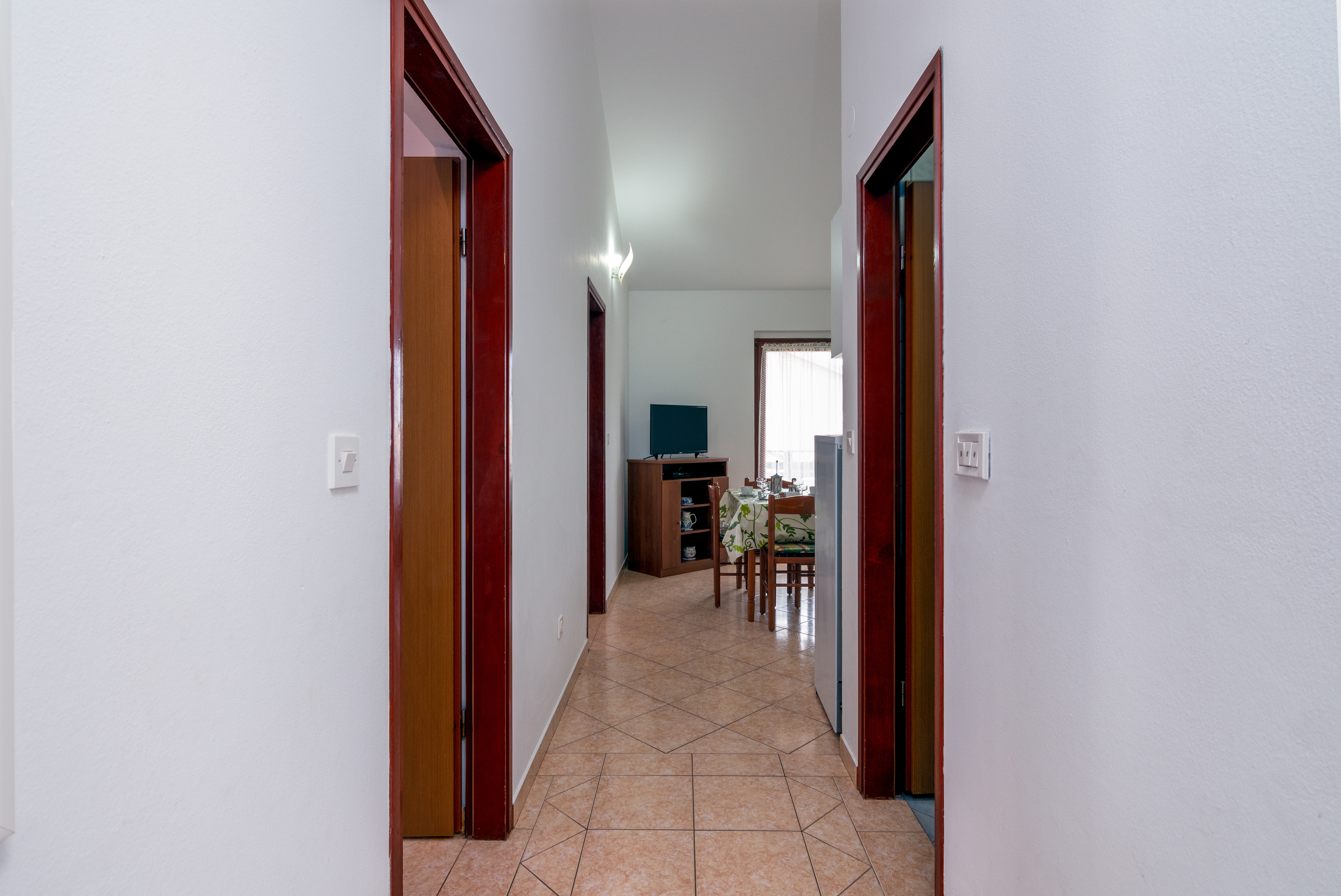 Two bedroom apartment with terrace Valbandon, Fažana  A-c
