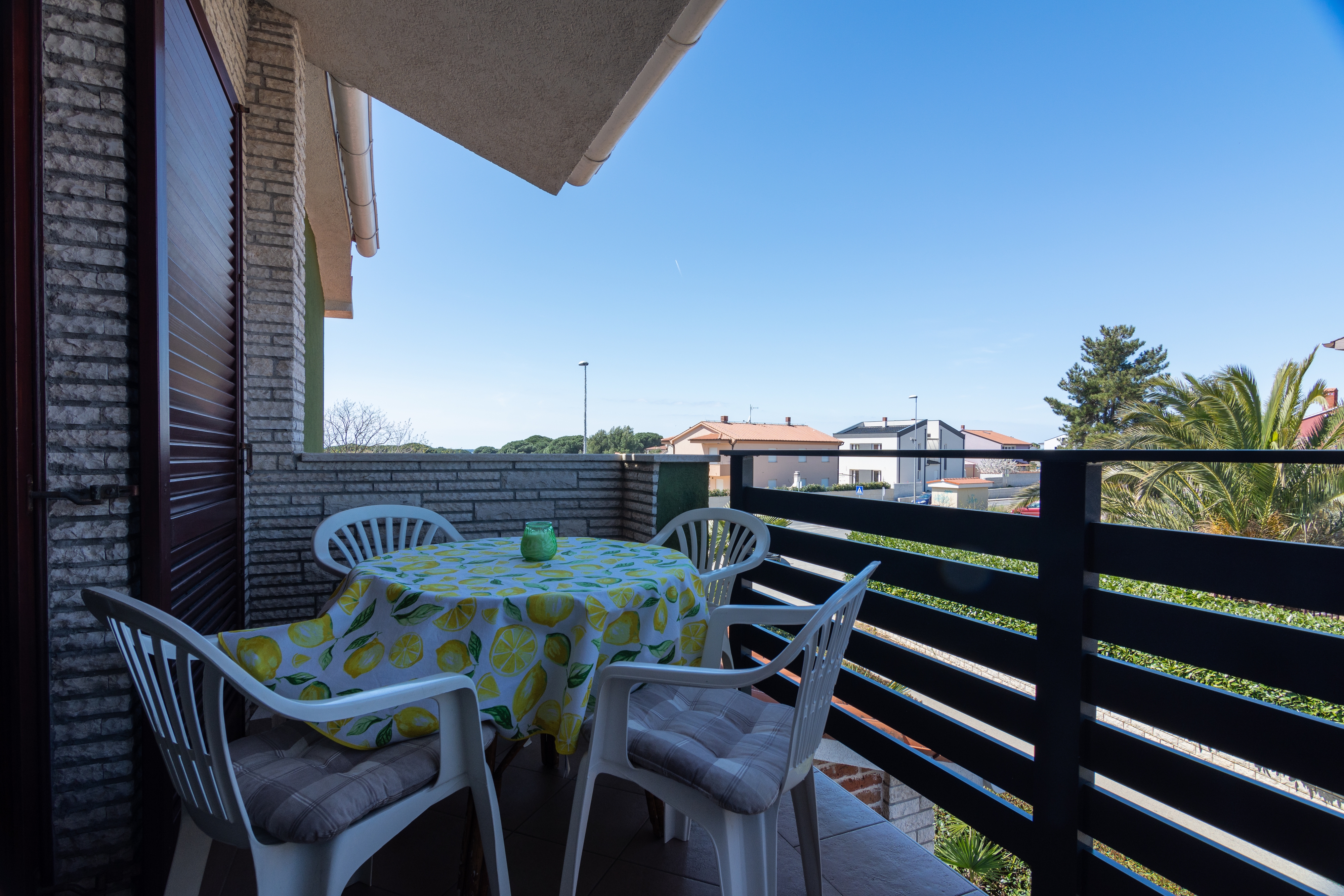 Two bedroom apartment with terrace Valbandon, Fažana  A-c