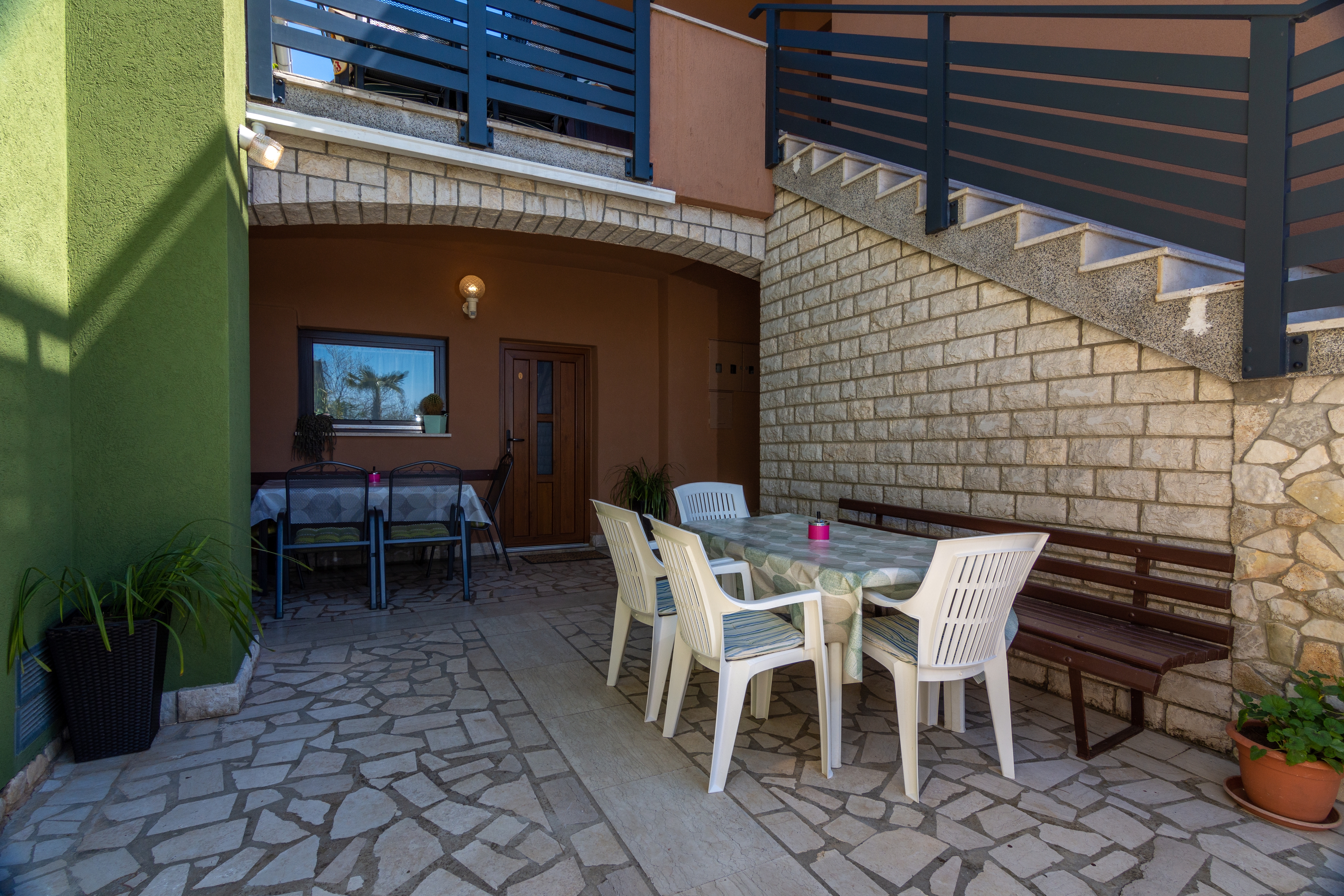 Two bedroom apartment with terrace Valbandon, Fažana  A-d
