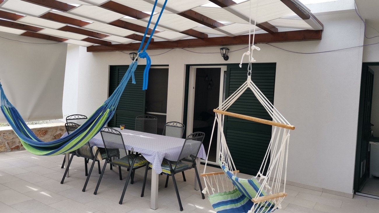 Studio flat with terrace Cove Medvidina, Hvar  AS-a