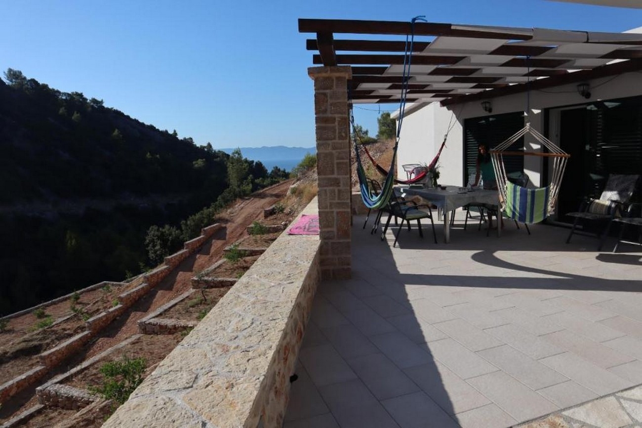 Studio flat with terrace Cove Medvidina, Hvar  AS-a